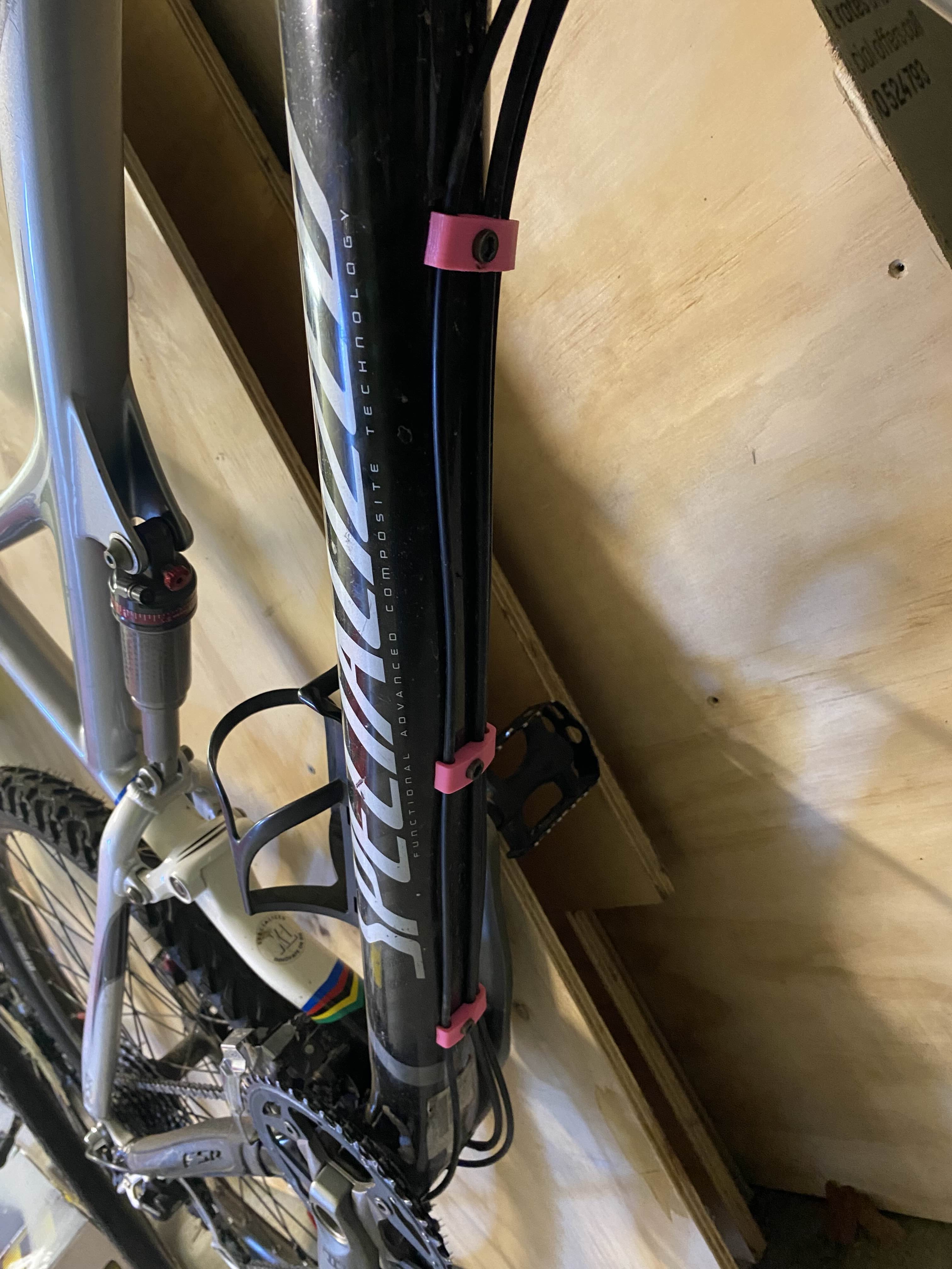 2009 specialized frame cable clip