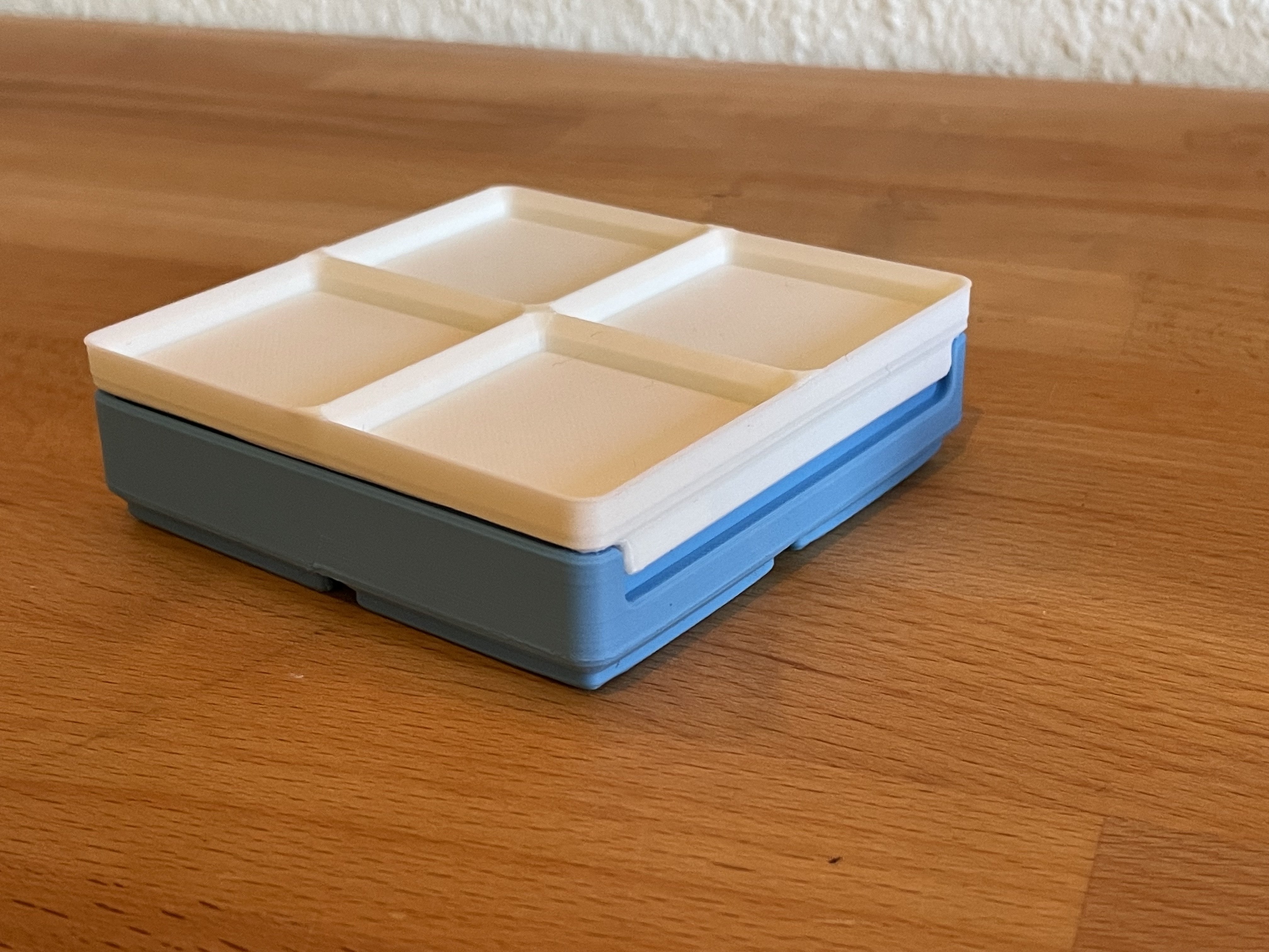 Miniatura 4 do modelo 3D Gridfinity stackable lid bins - parametric