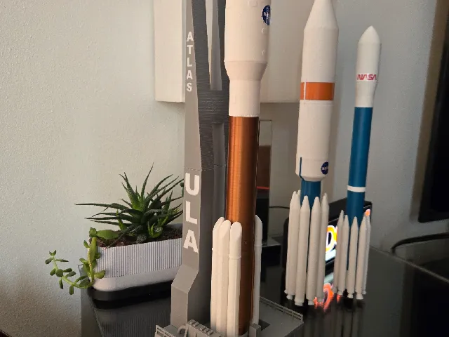 Atlas V Mobile Launch Platform (1:110)