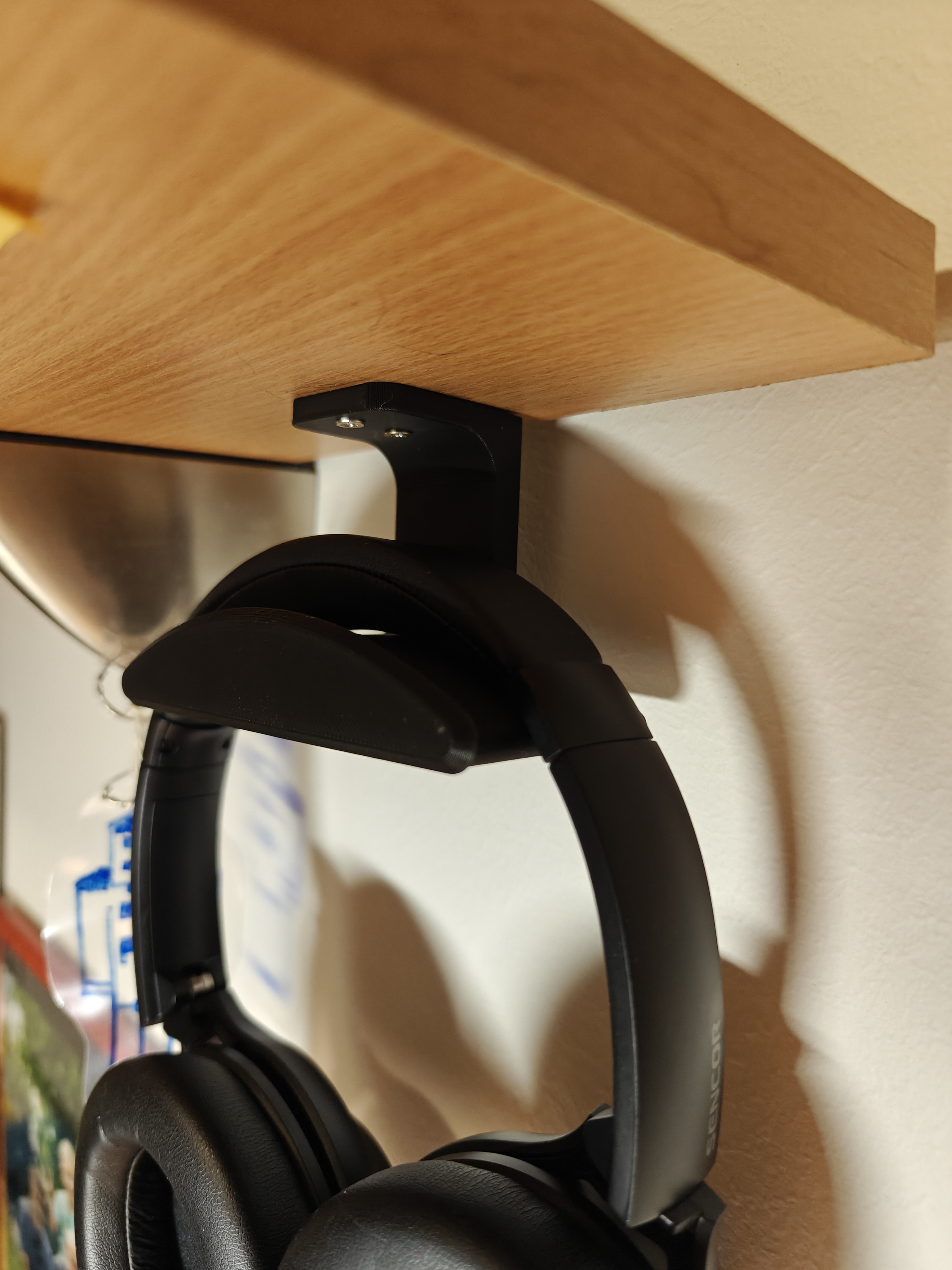 Headphone holder
