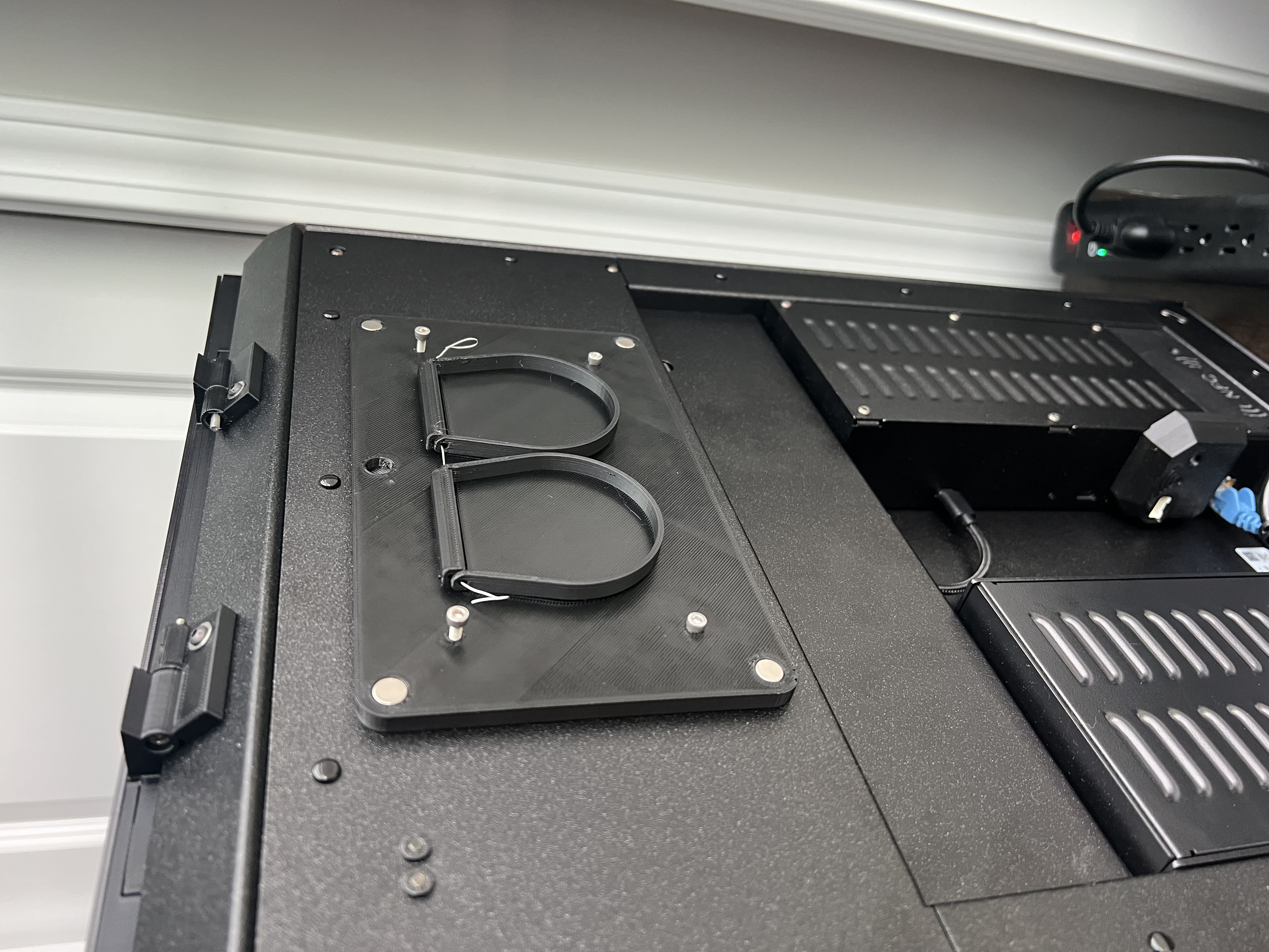 Flaps for prusa chamber fan with magents