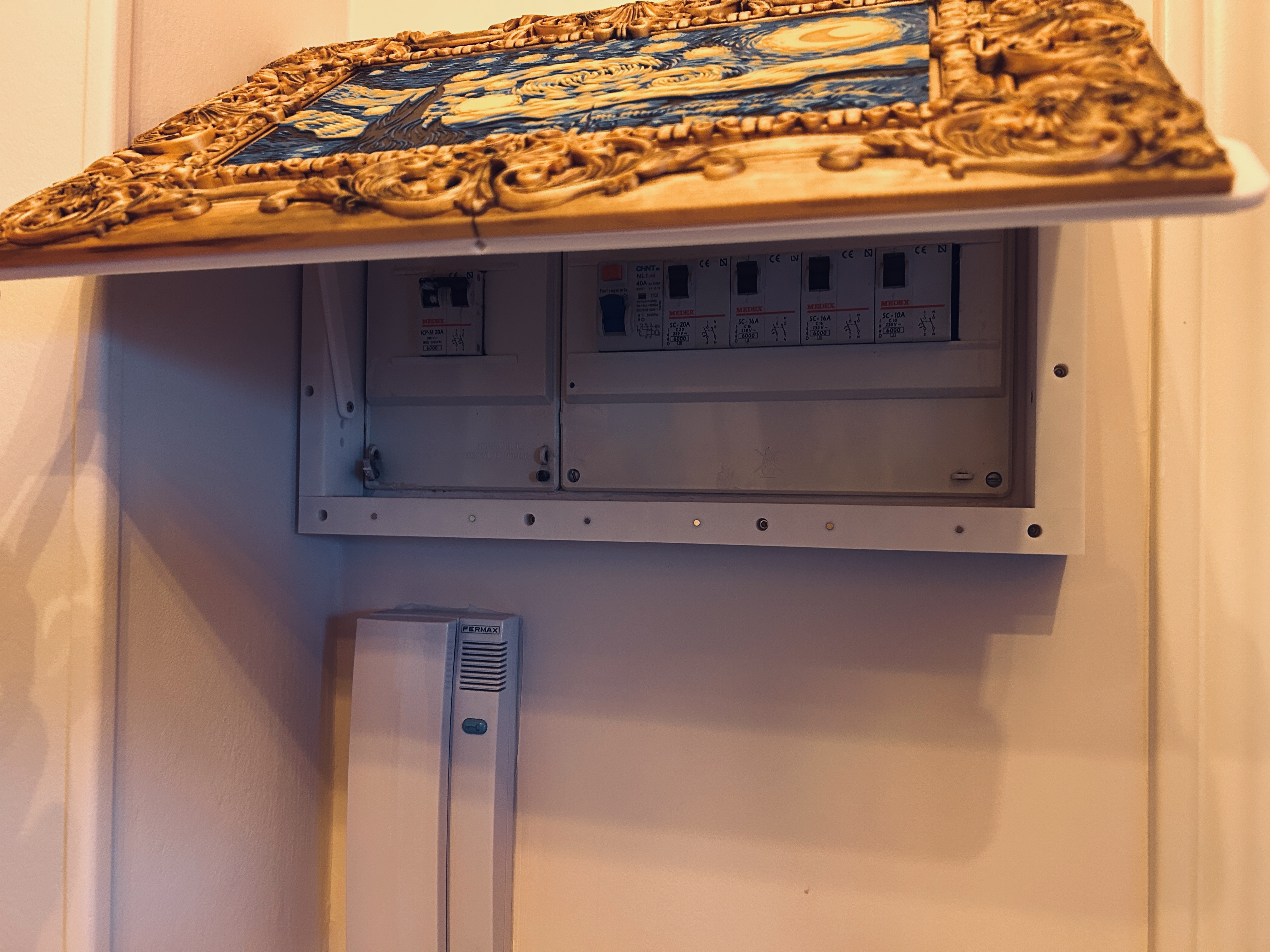 Armario para caja de automáticos / diferenciales o, Tapa para caja de magnetotérmicos.