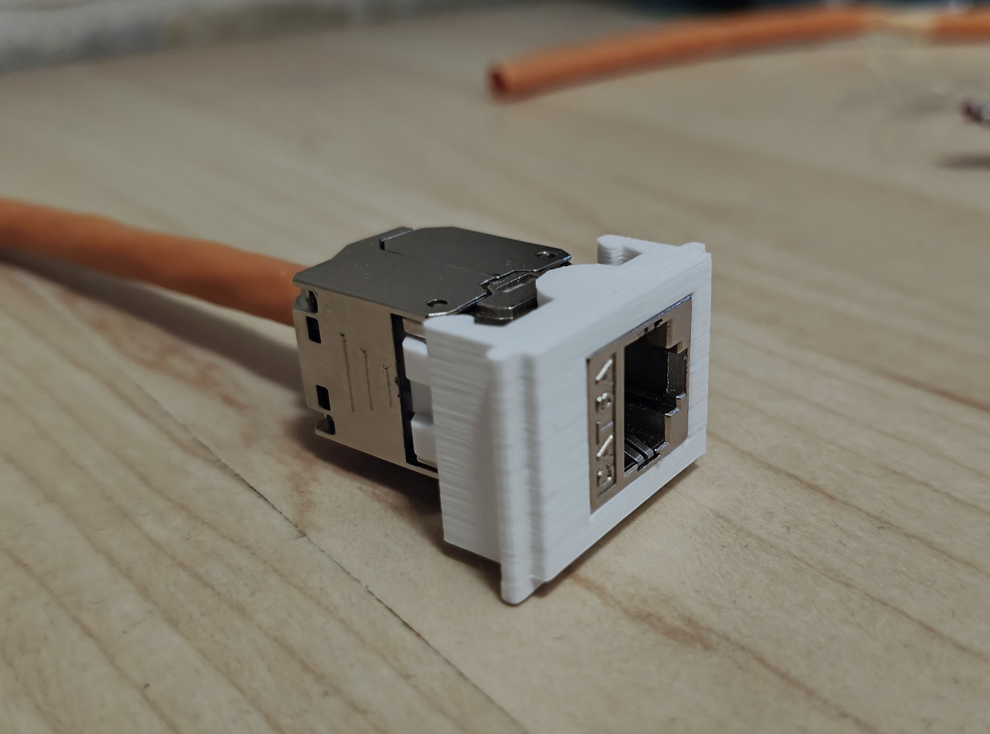 Miniatura 2 do modelo 3D keystone wall box