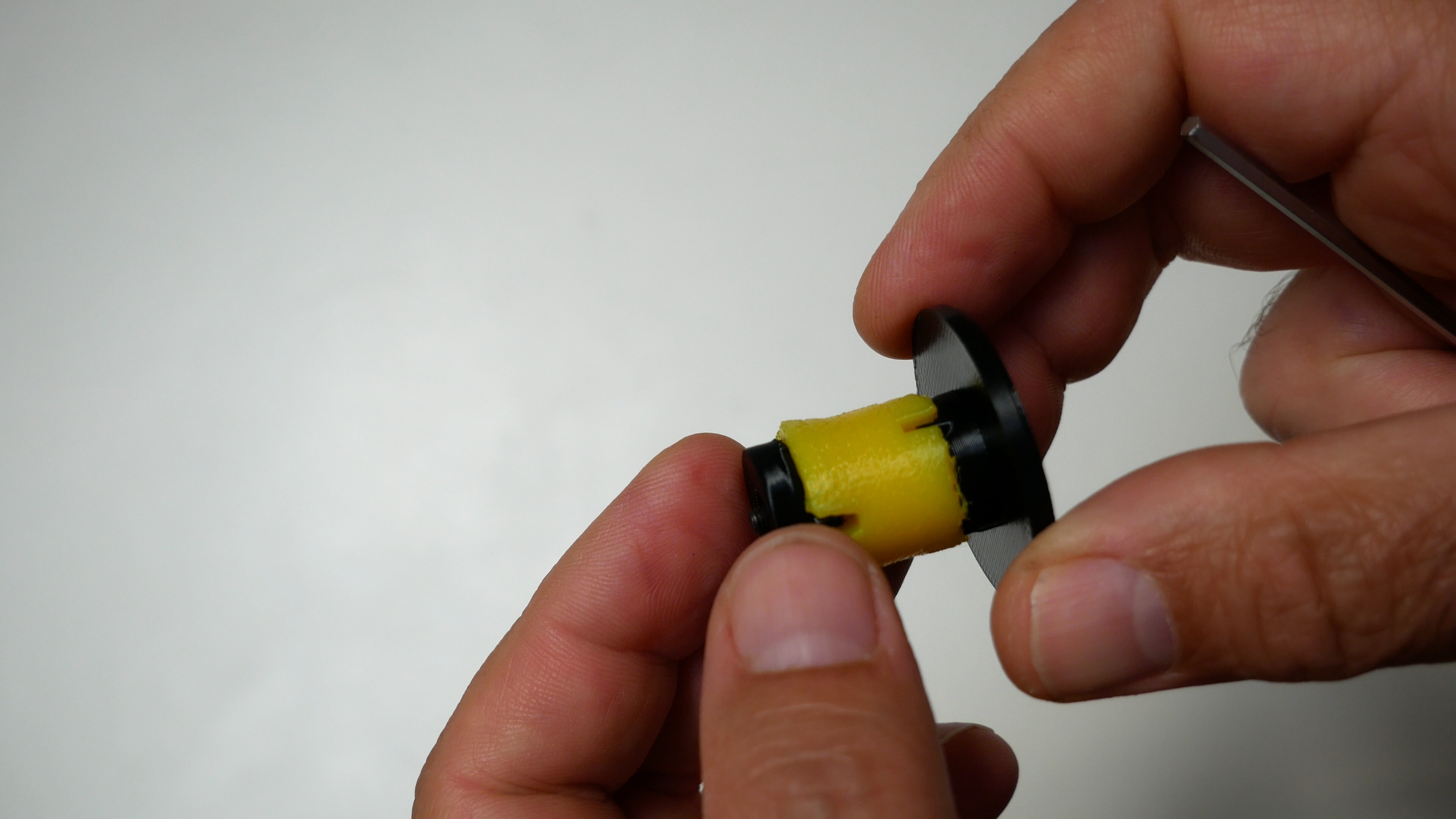 Expanding Bar-End Plug for hard use like wheels stopper