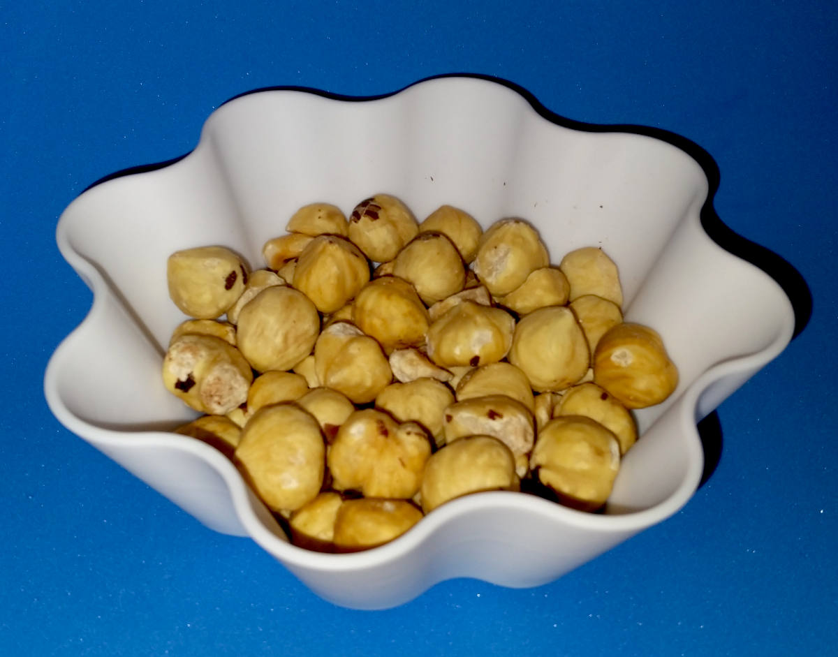 Decorative Bowl for Nuts or Sweets - no supports