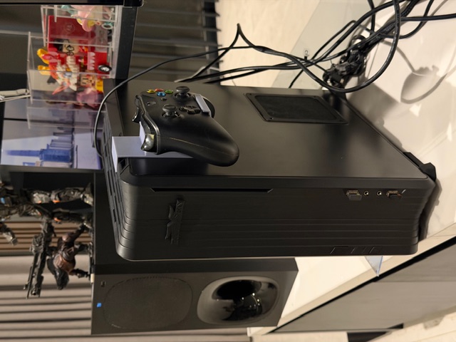Xbox controller holder for pc case silverstone raven