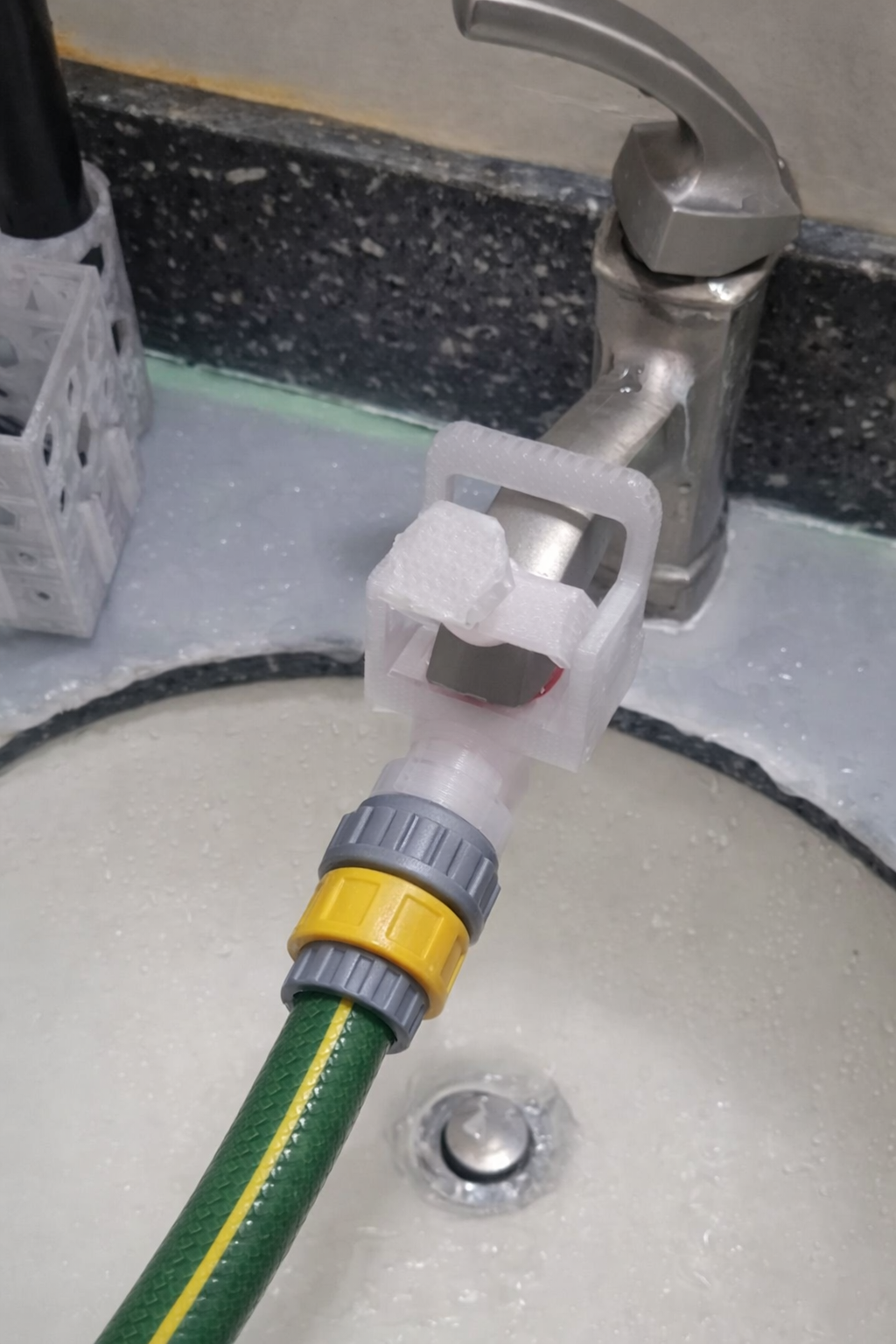 Universal Angled Faucet Hose Adapter