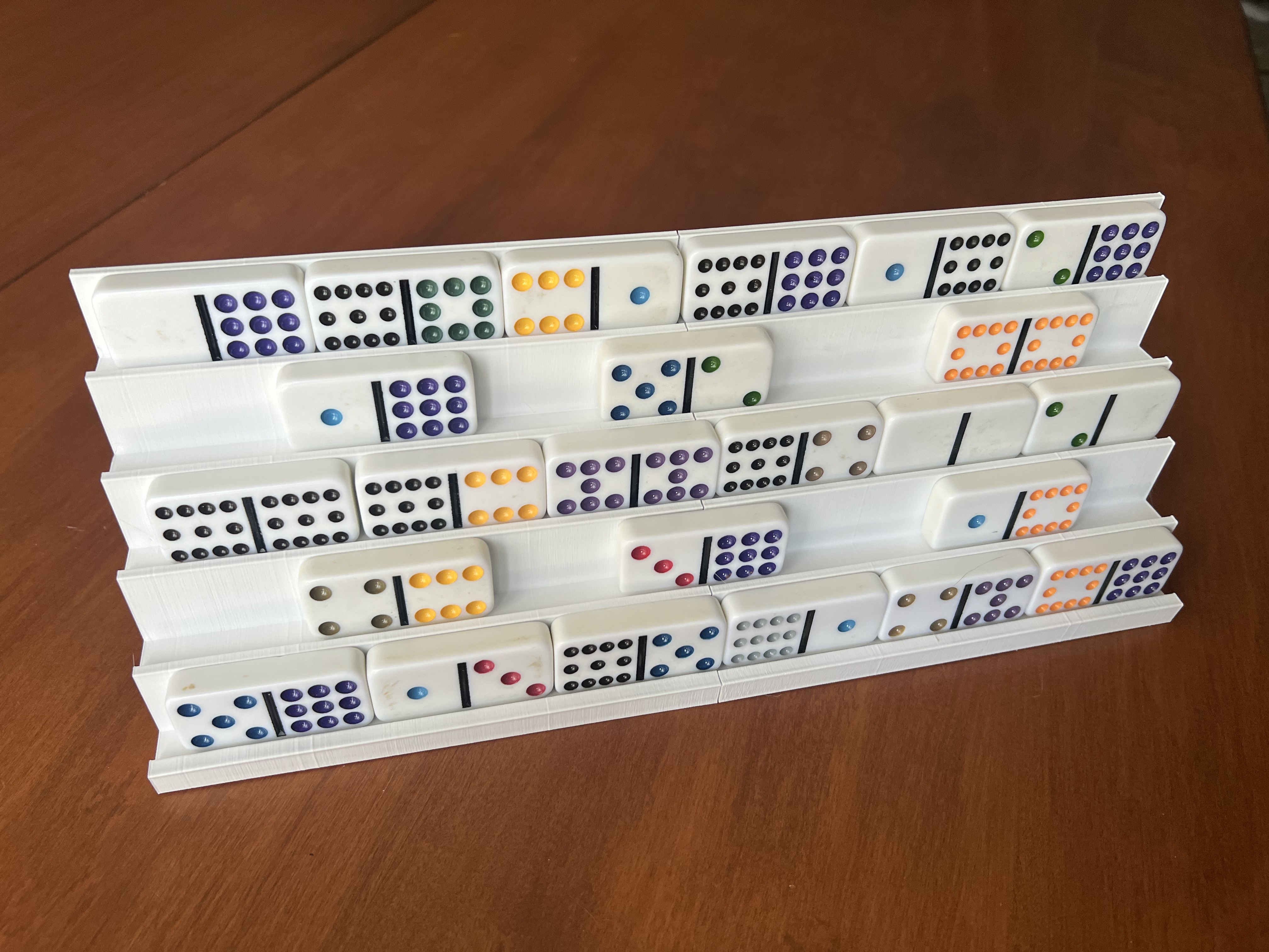 Domino Stand