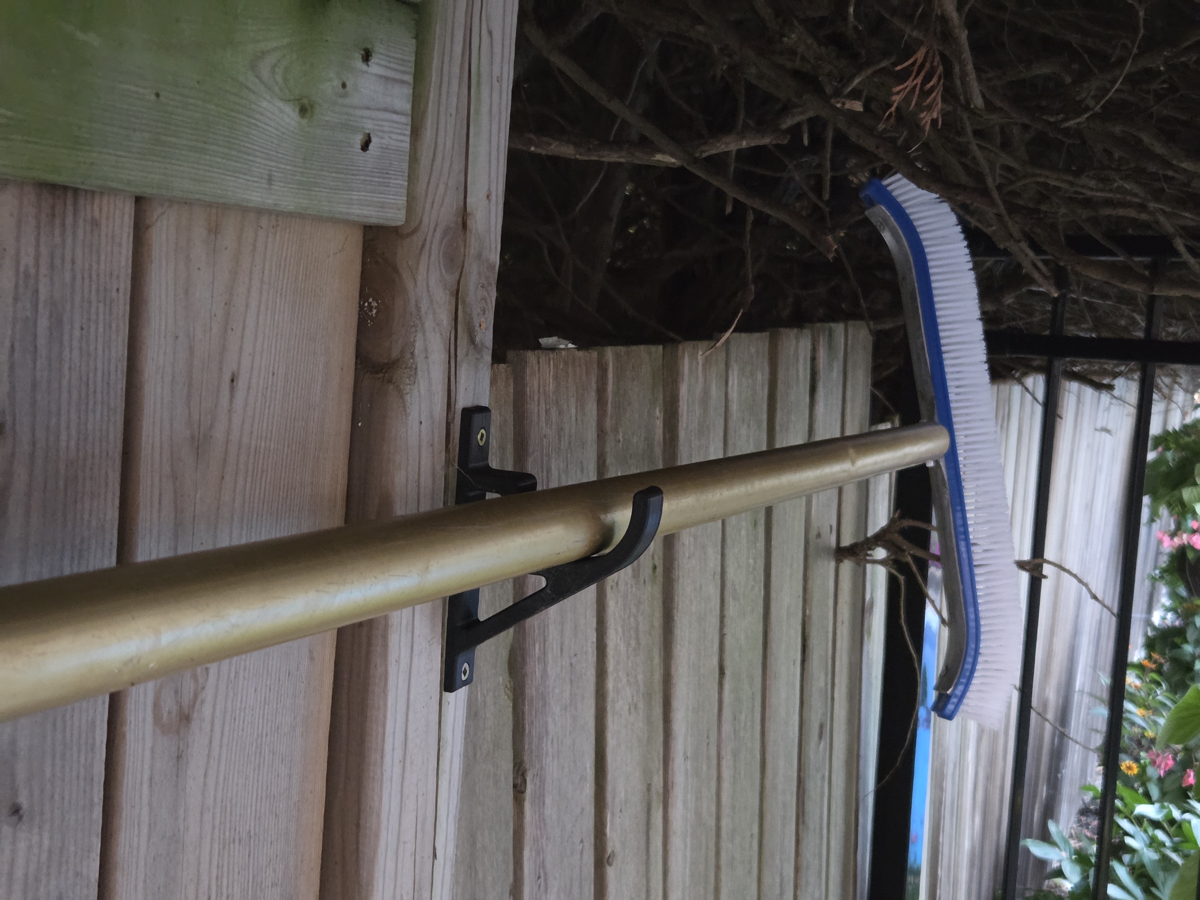 Pool Pole Hanger
