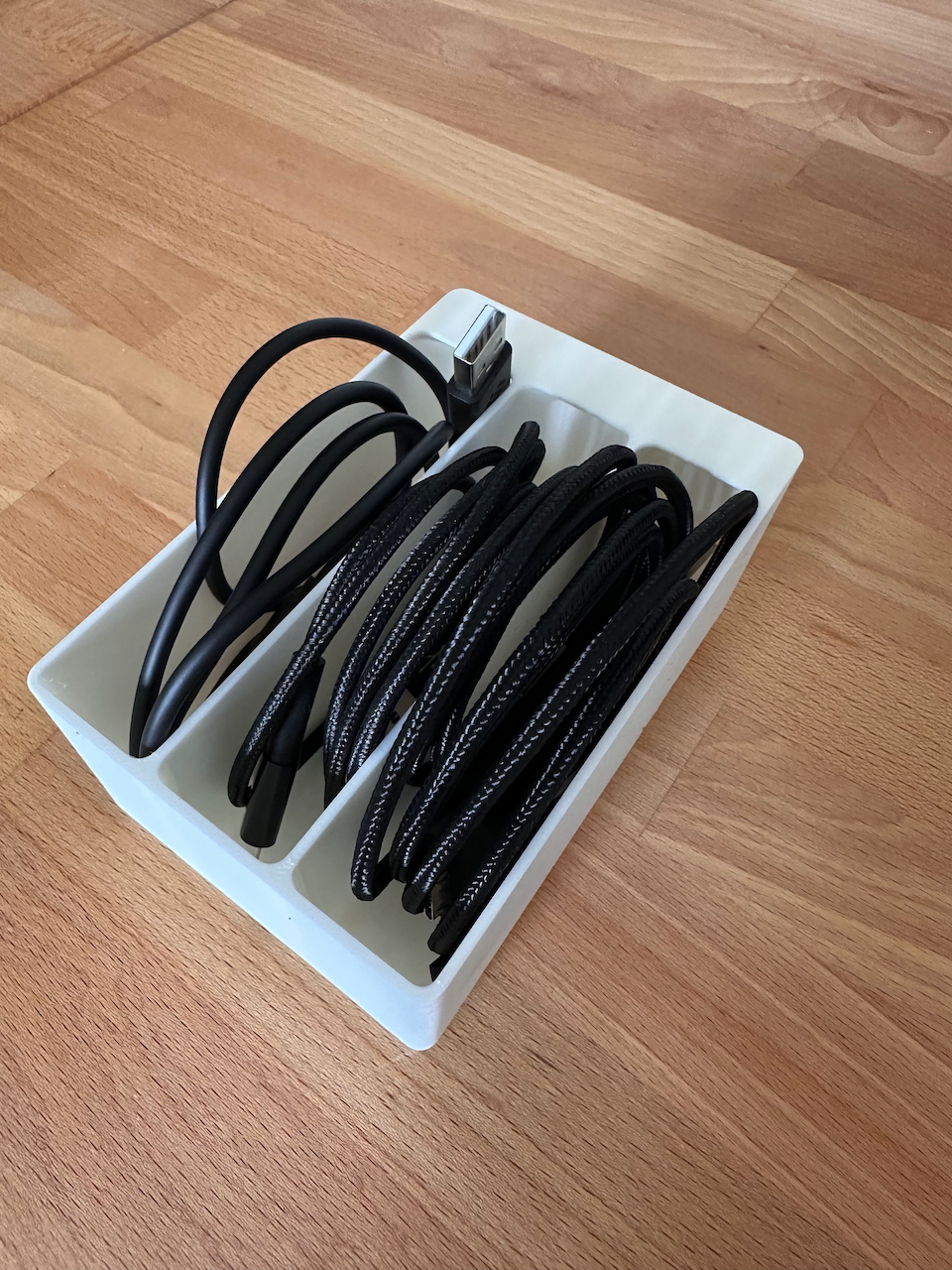 Gridfinity 3 slot cable bin (3x2)