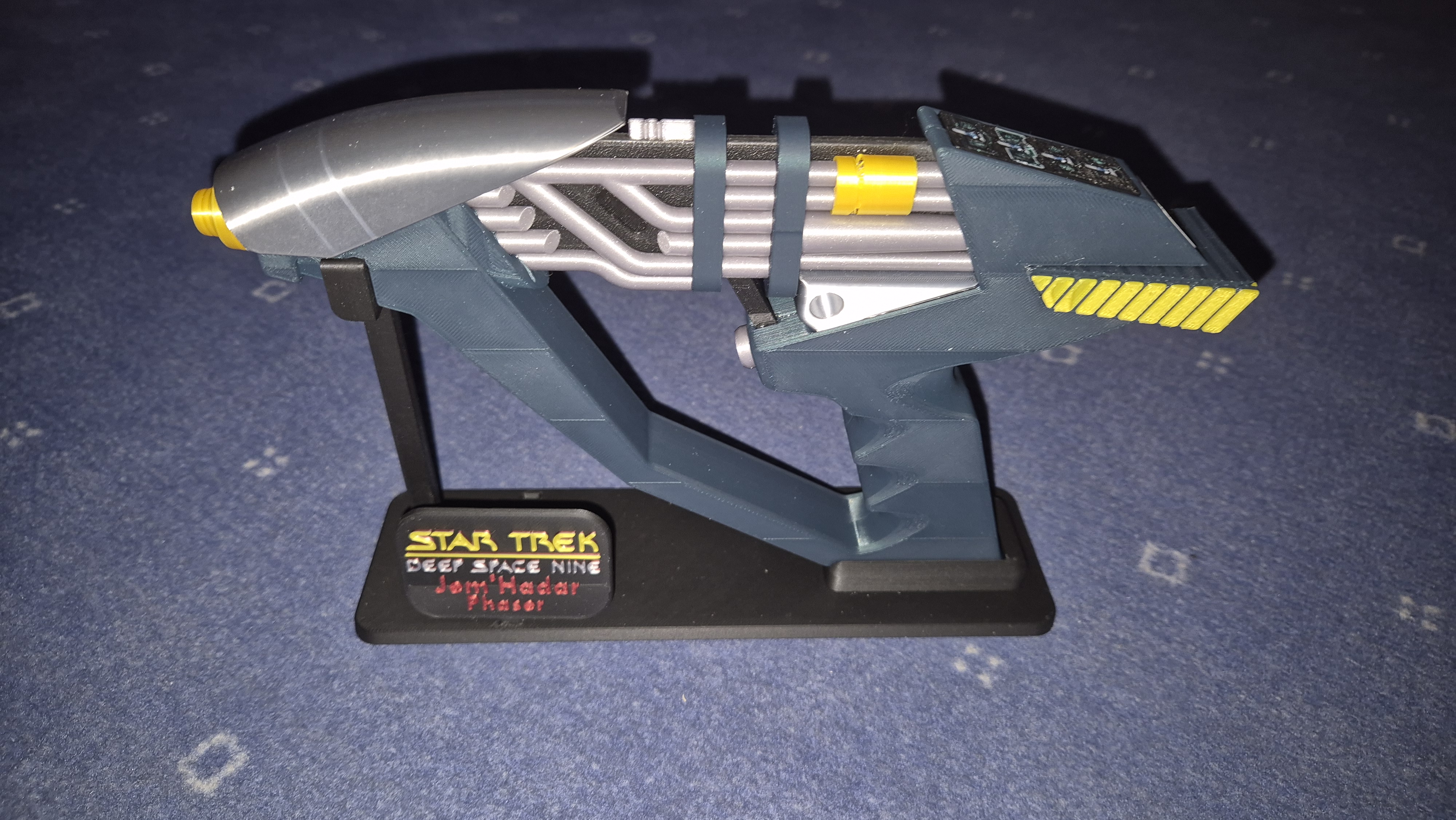 Star Trek Deep Space Nine Jem'Hadar pistol
