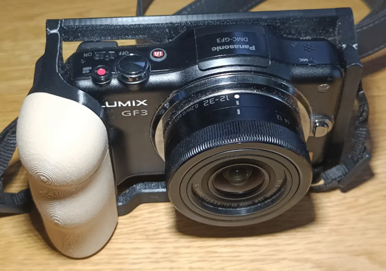 Lumix GF3 cage with handle