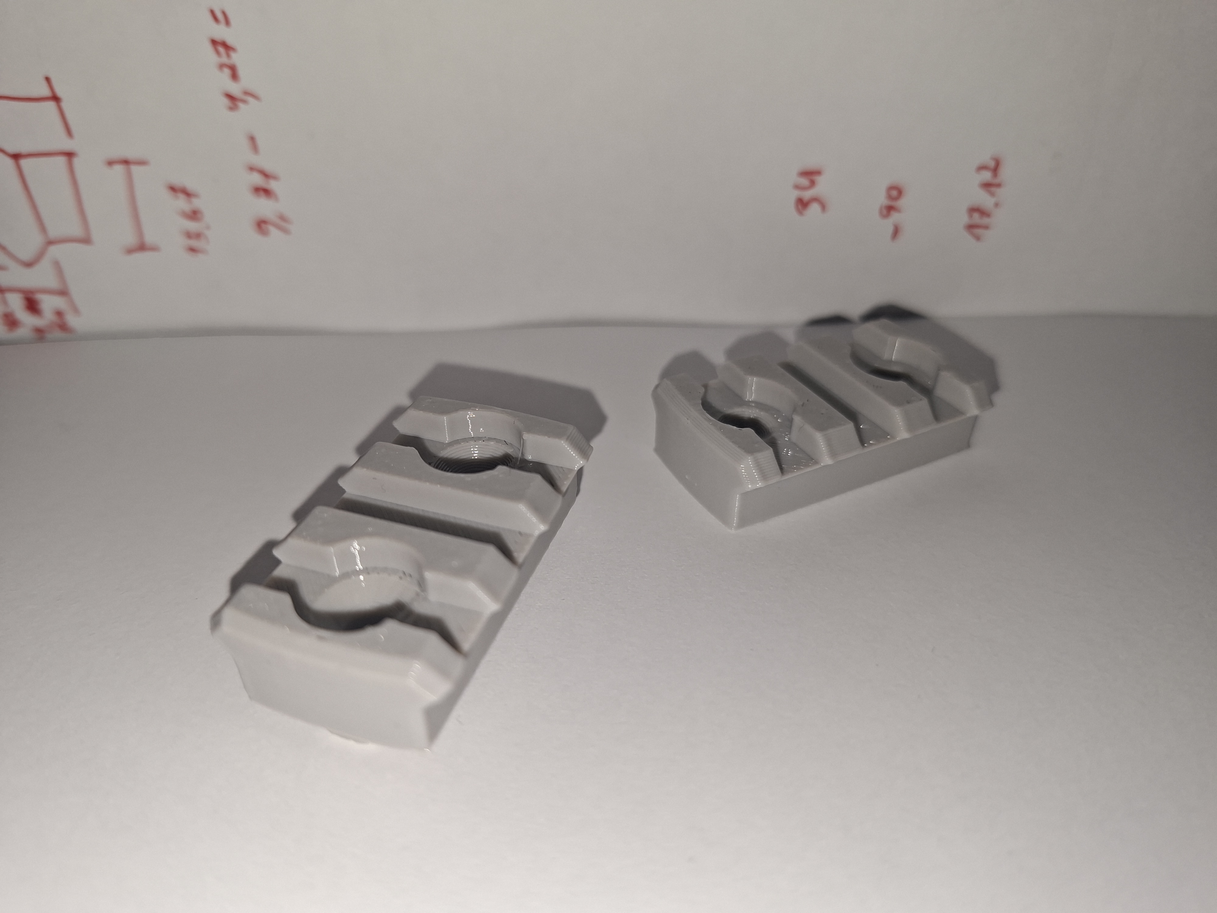 Small picatinny rail for mounting on M-Lock or M3 screw
