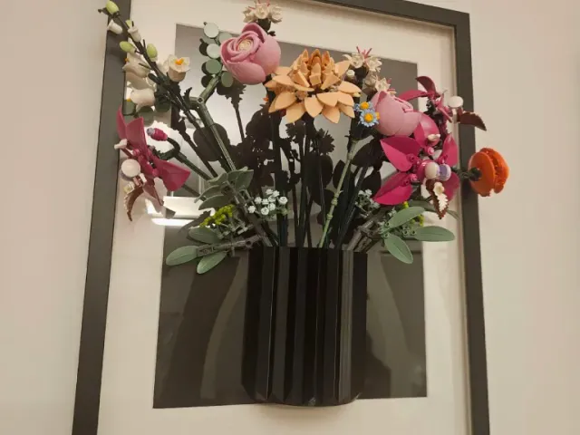 Wall vase for lego