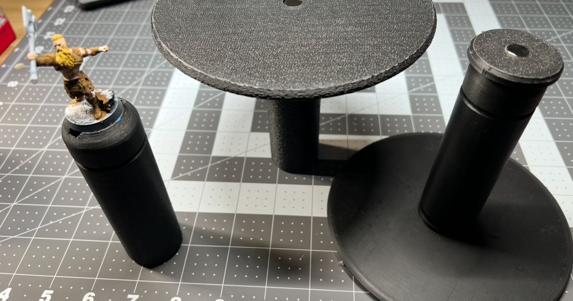 Miniature Painting Handle by Ray Wise | Download free STL model | Printables.com - 3D model önizlemesi