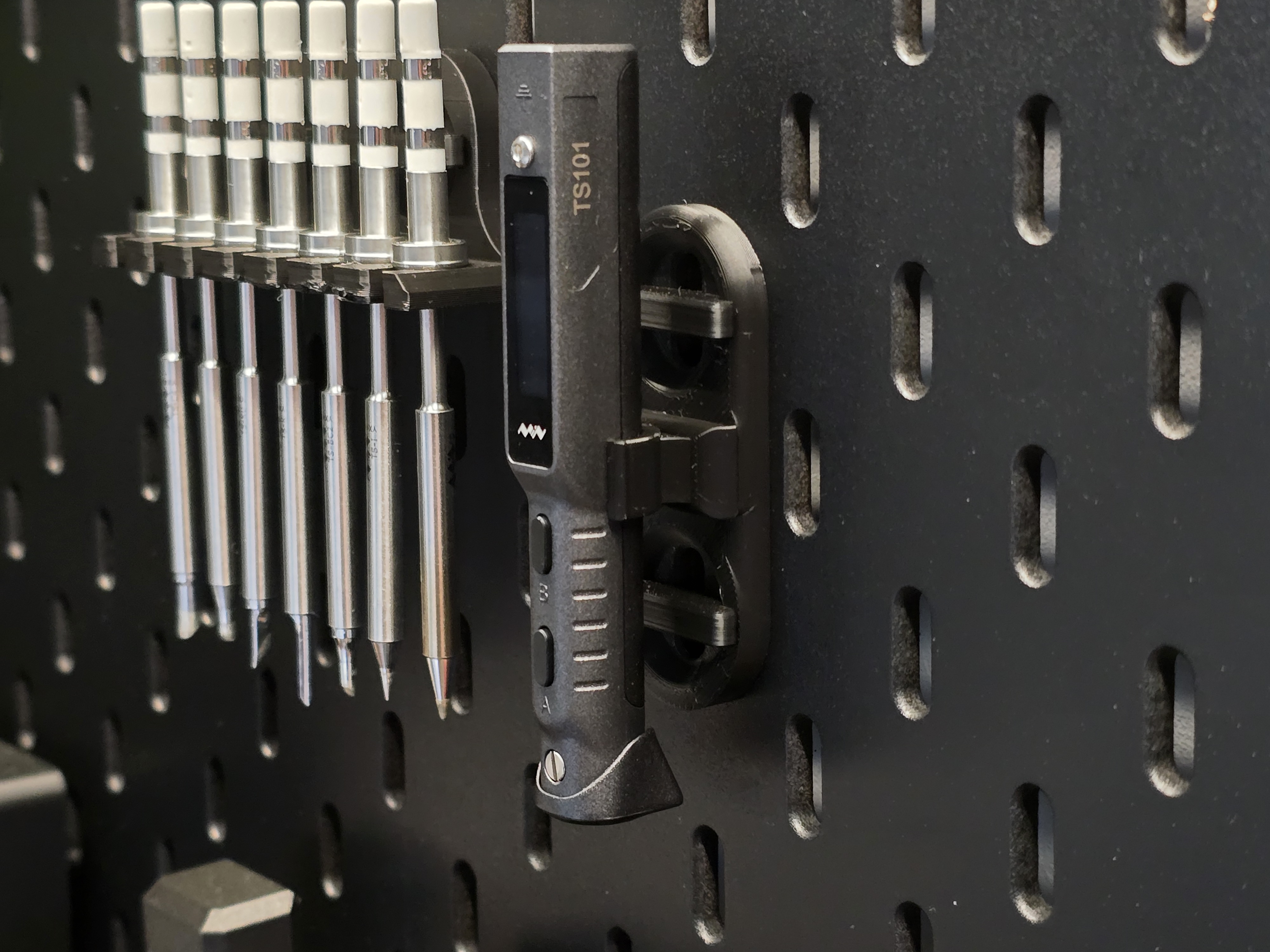 TS101 Skadis Holder with T-Clip