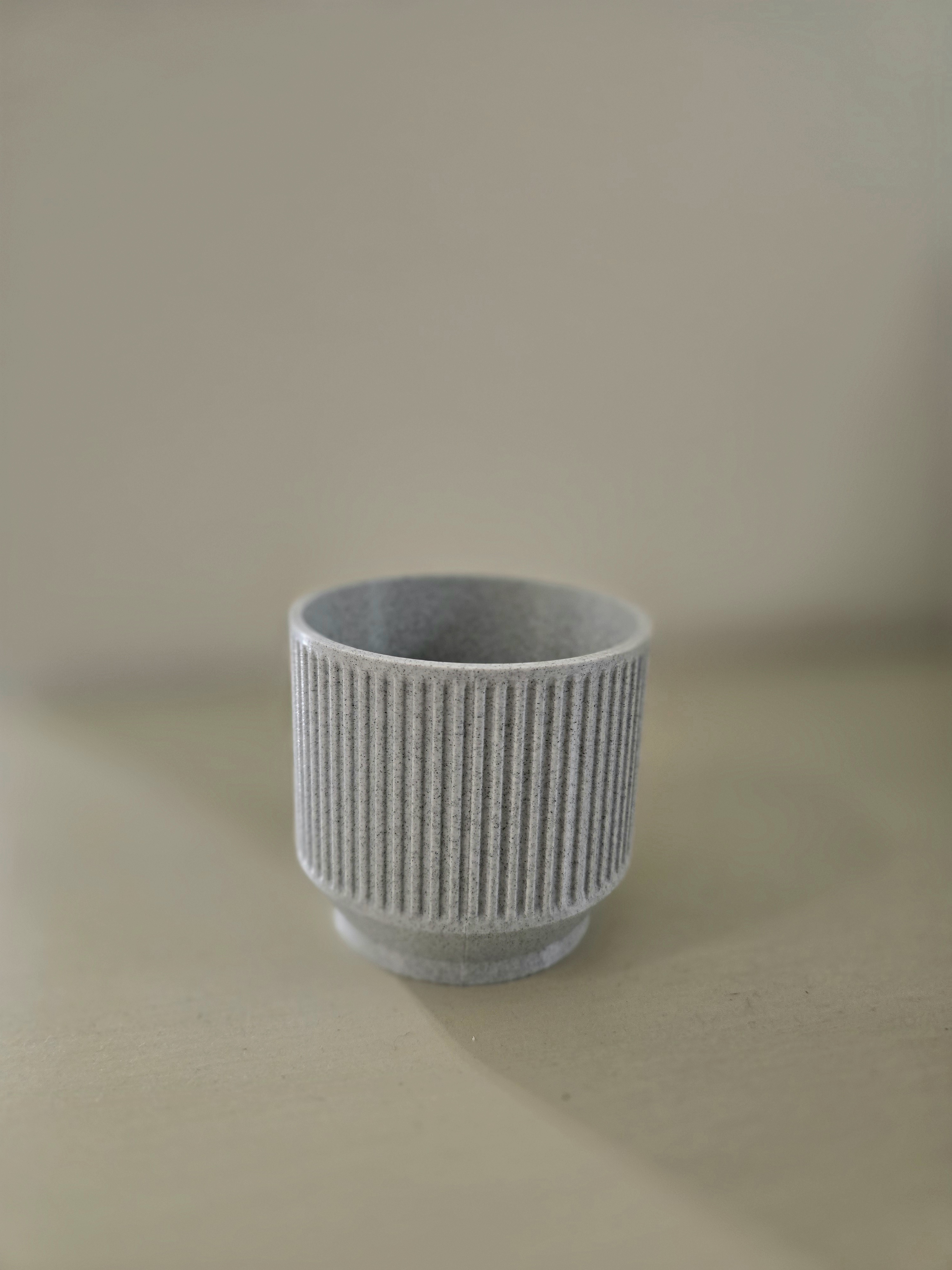 Ribbed Pot — thumbnail 2