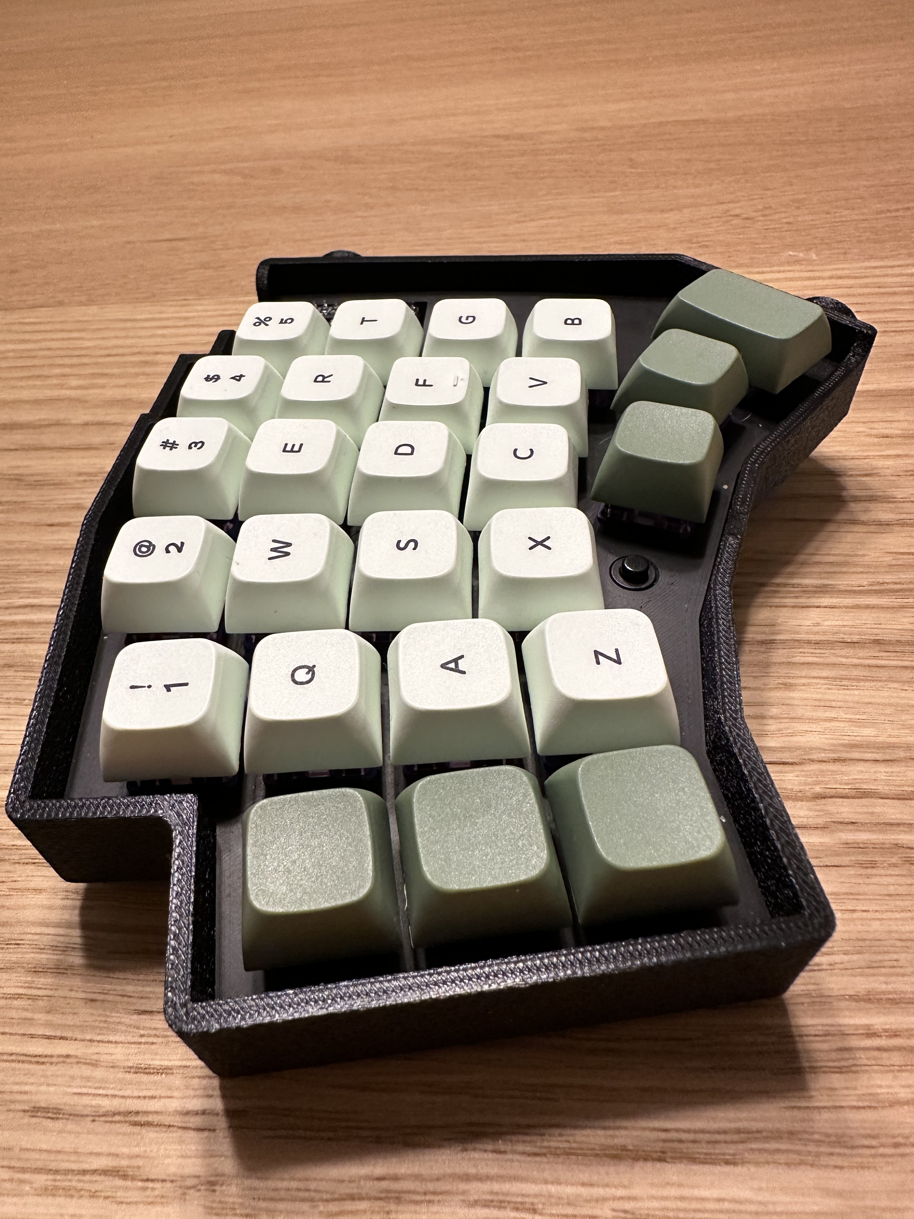 Phanny - Wireless Split Keyboard - Sponsored by PCBWay — miniatura 3