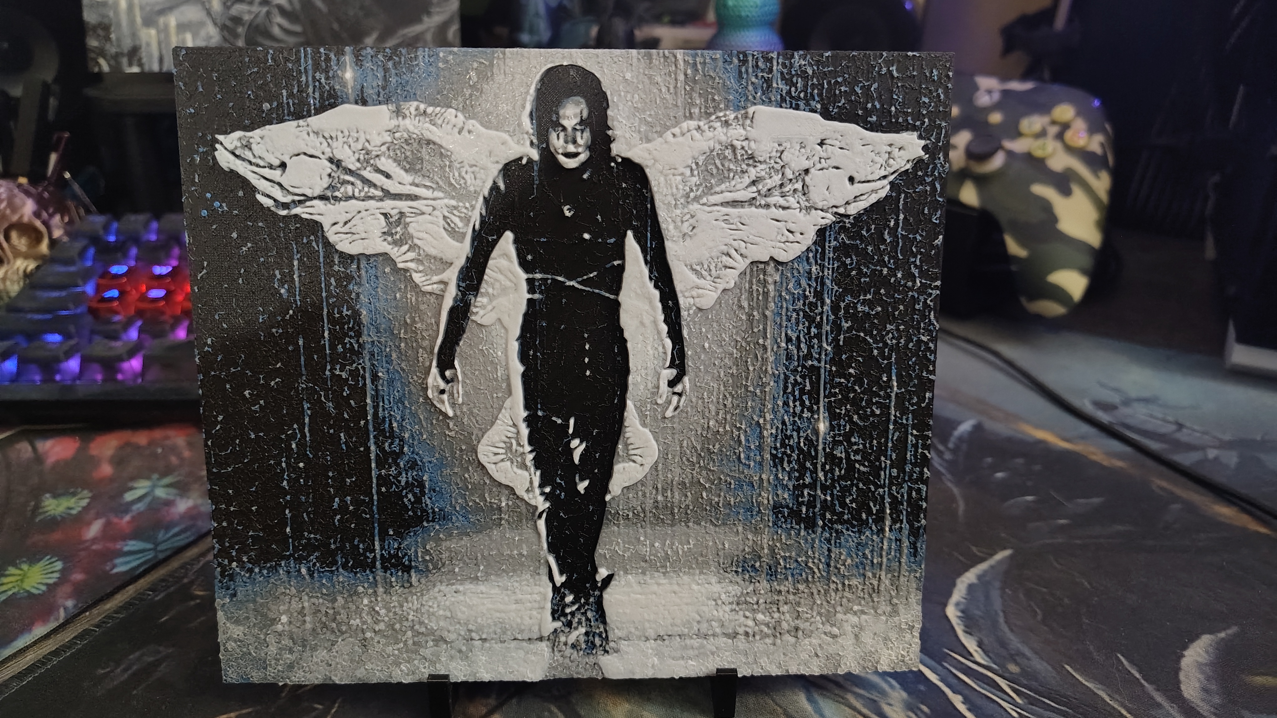 The Crow Walking in the Rain Hueforge
