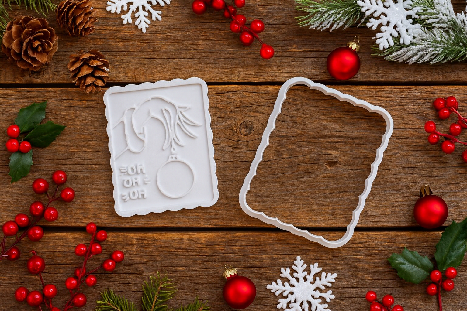 Grinch Cookie Cutter & Embosser – Baking Tool