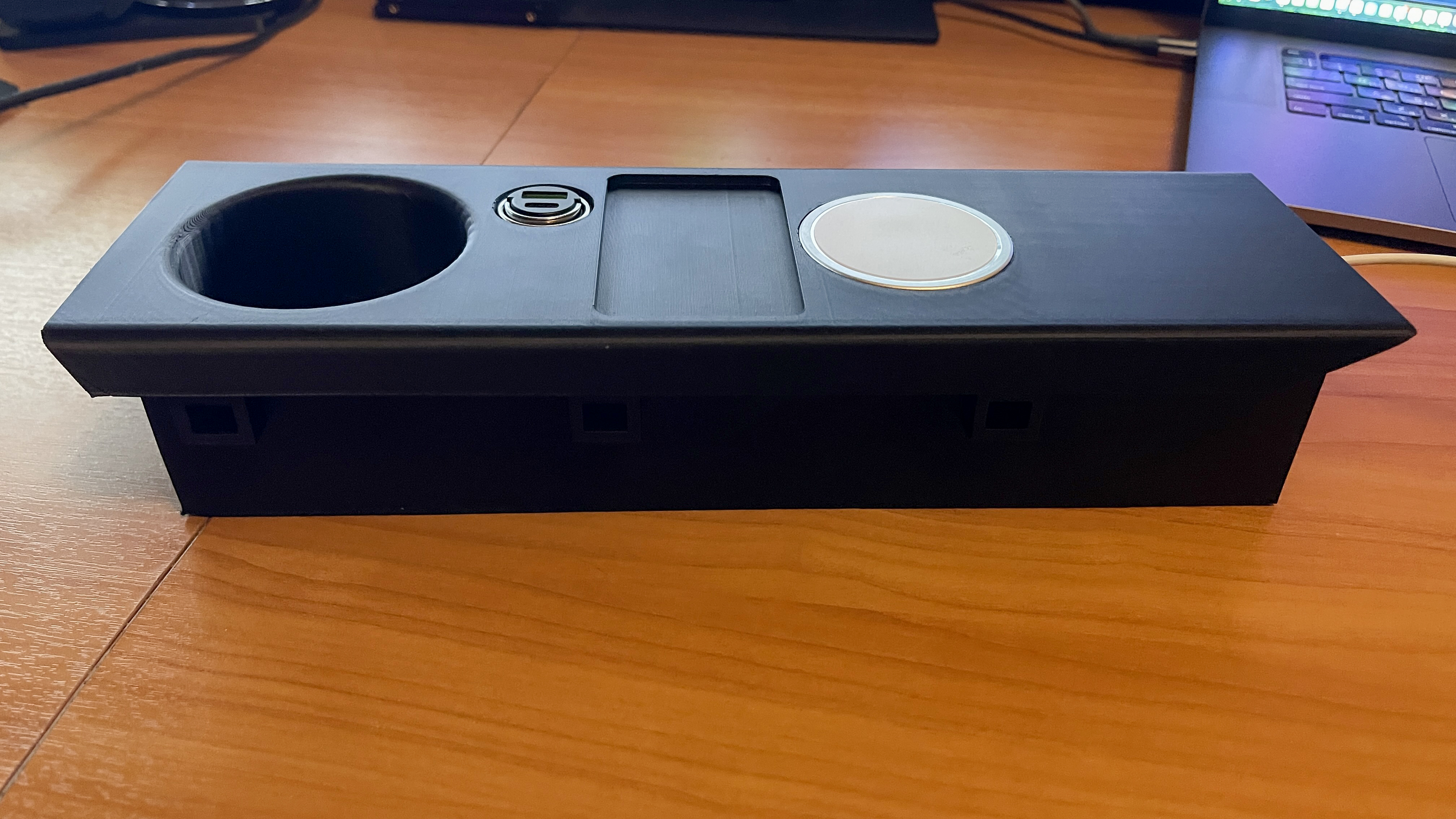 BMW E46 Center console with charger (magsafe) 3D model