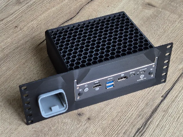 Protecli VP2420 + JetKVM, 10inch rack (2U)