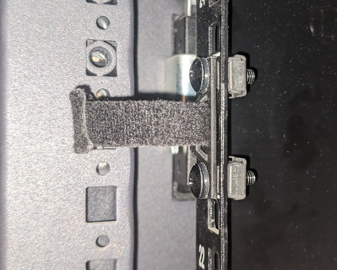 Server Rack Cable Management Velcro Mount V2 — miniatura 3
