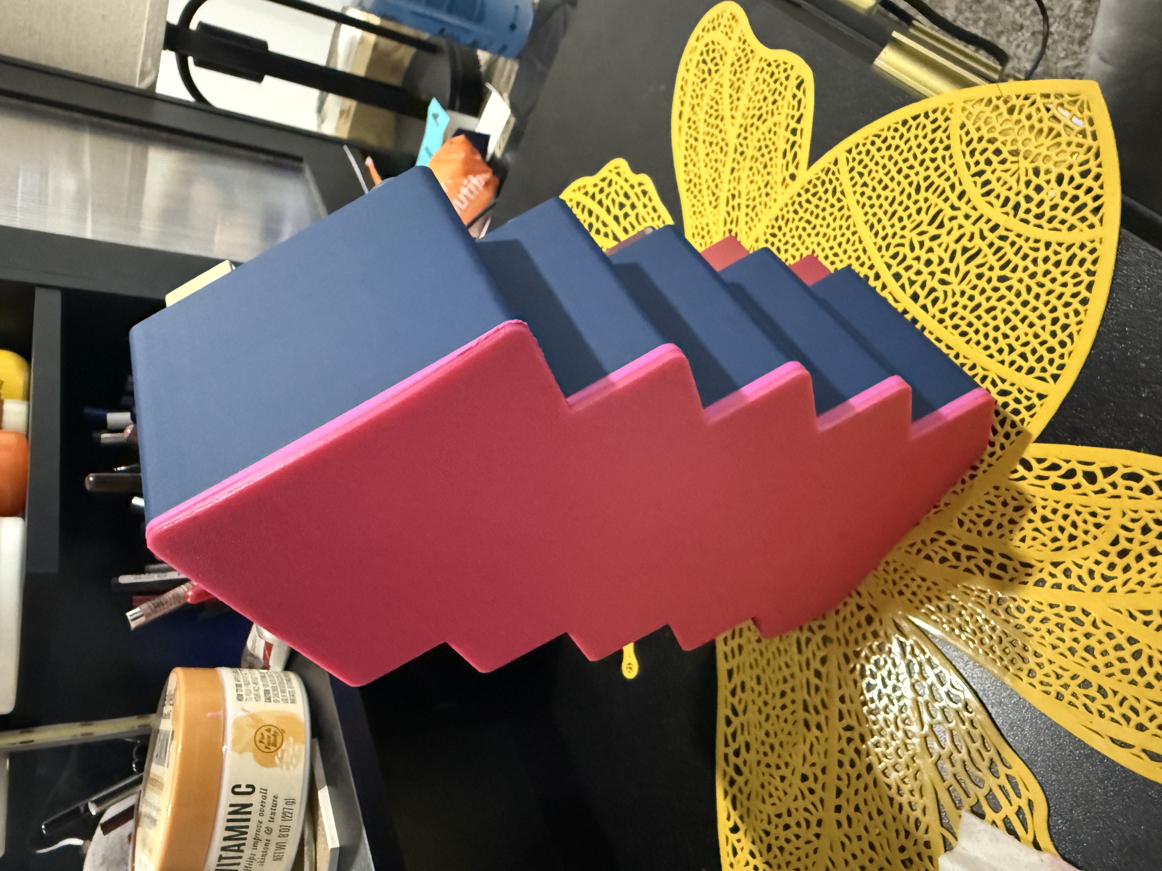 Lipstick  Stand — thumbnail 3