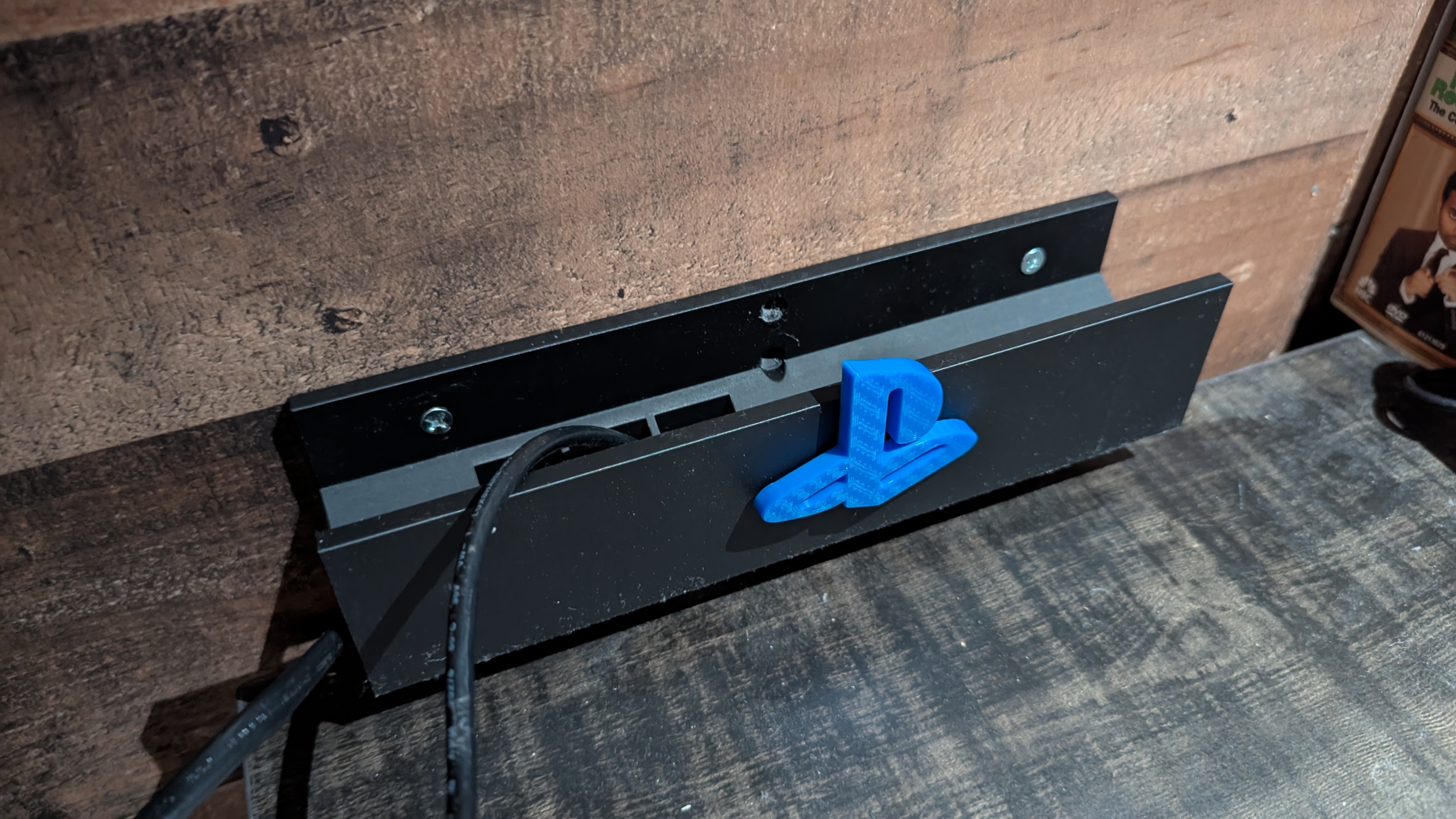 Miniatura 2 do modelo 3D PS4 Wall Mount
