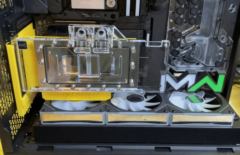 Vertical GPU mount for Corsair 6500X