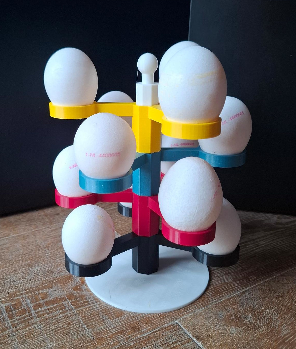 customizable multiple egg holder