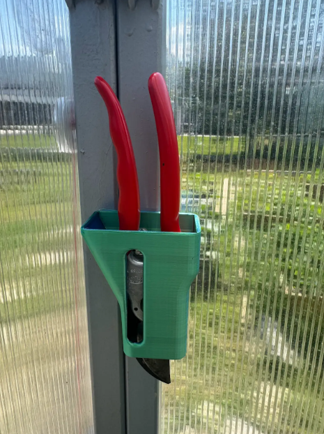 Felco 2 Pruner - Wall Mount