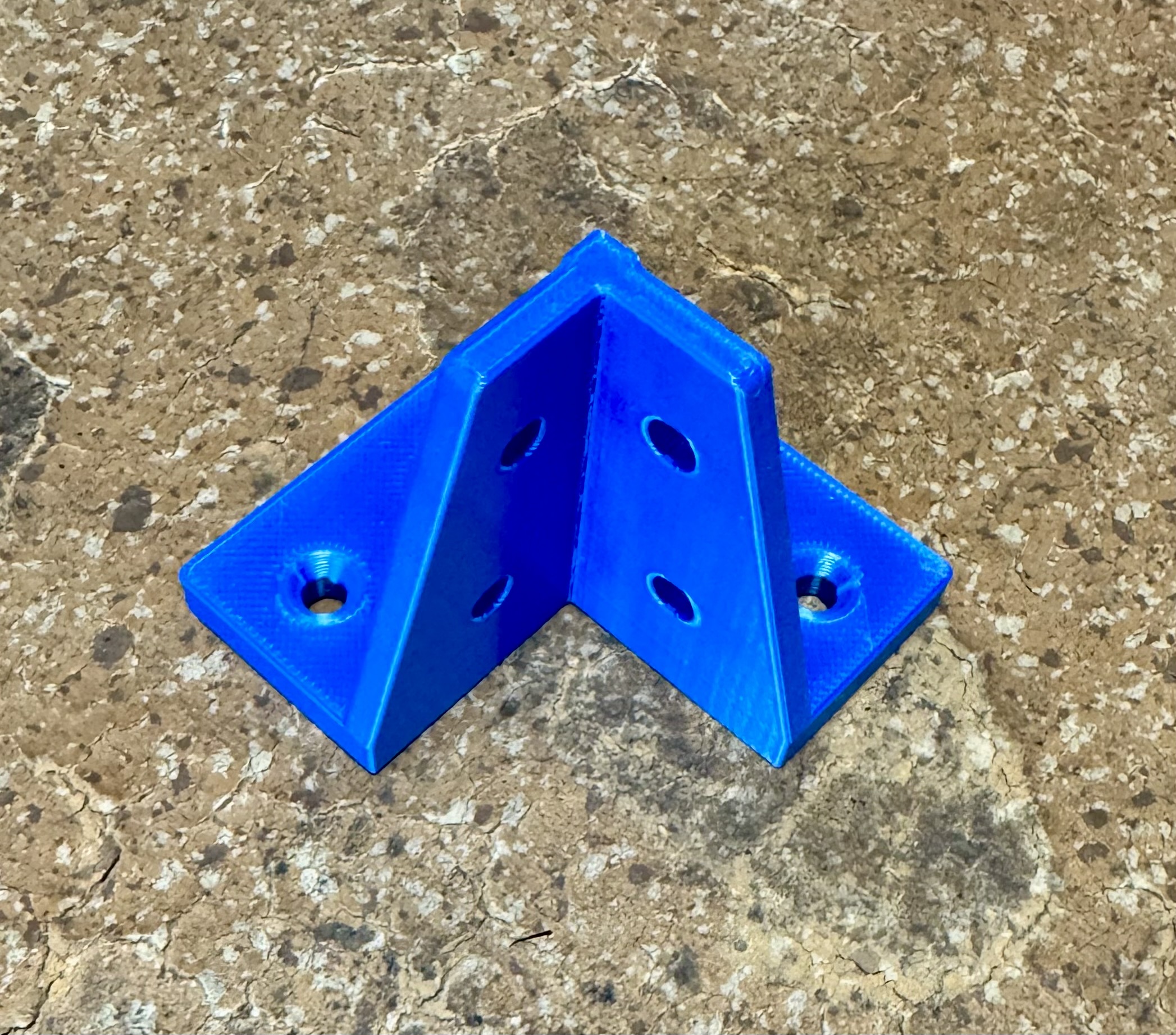 Stabiler Winkel für Zwischenboden / Stable angle for intermediate floor