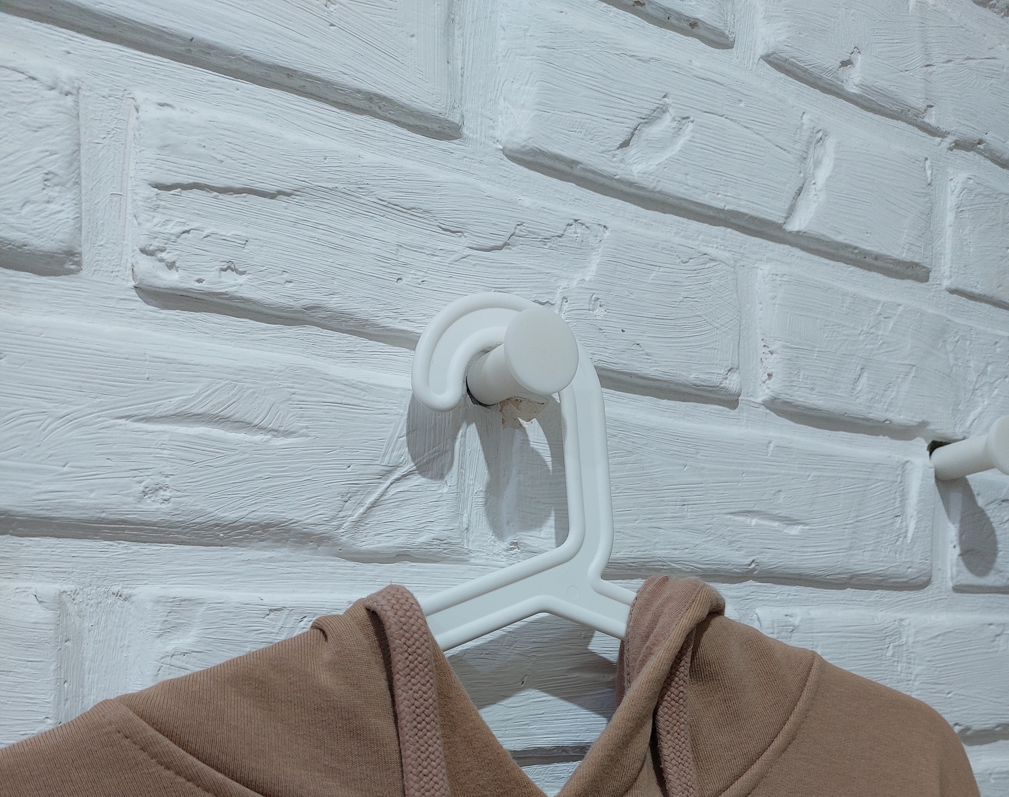 Wall hook (invisible)