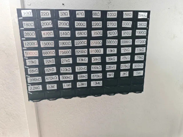 Fully Parametric Wall-Mounted Drawer Organizer