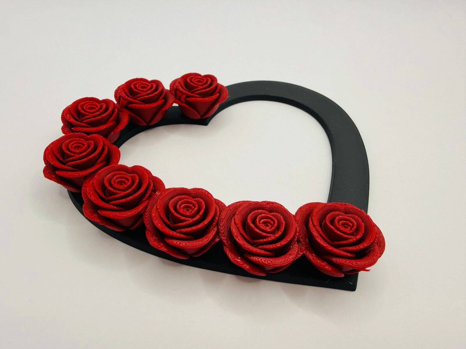 Rose heart stand decor