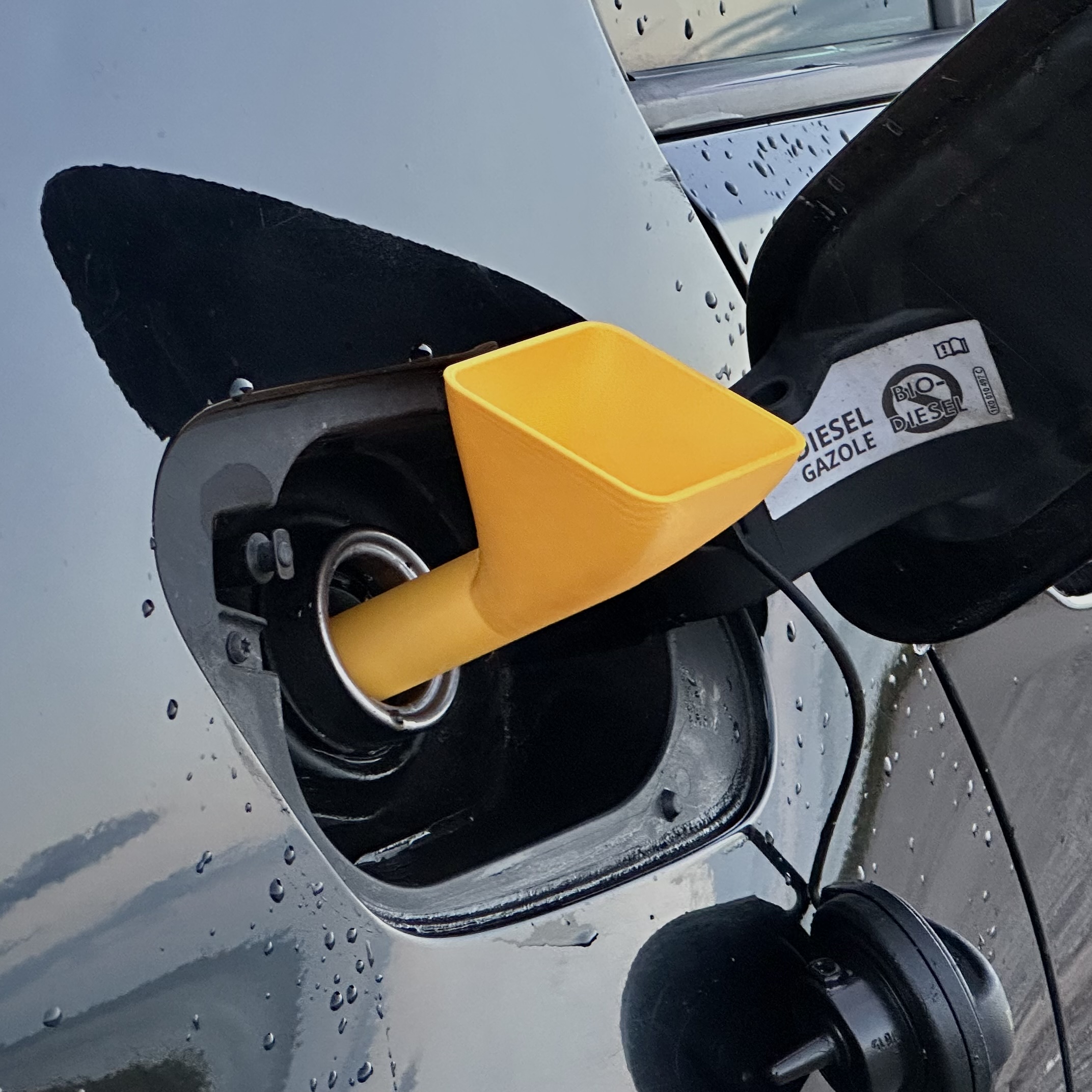 Compact Diesel Fuel/Additive Funnel (with .f3d)