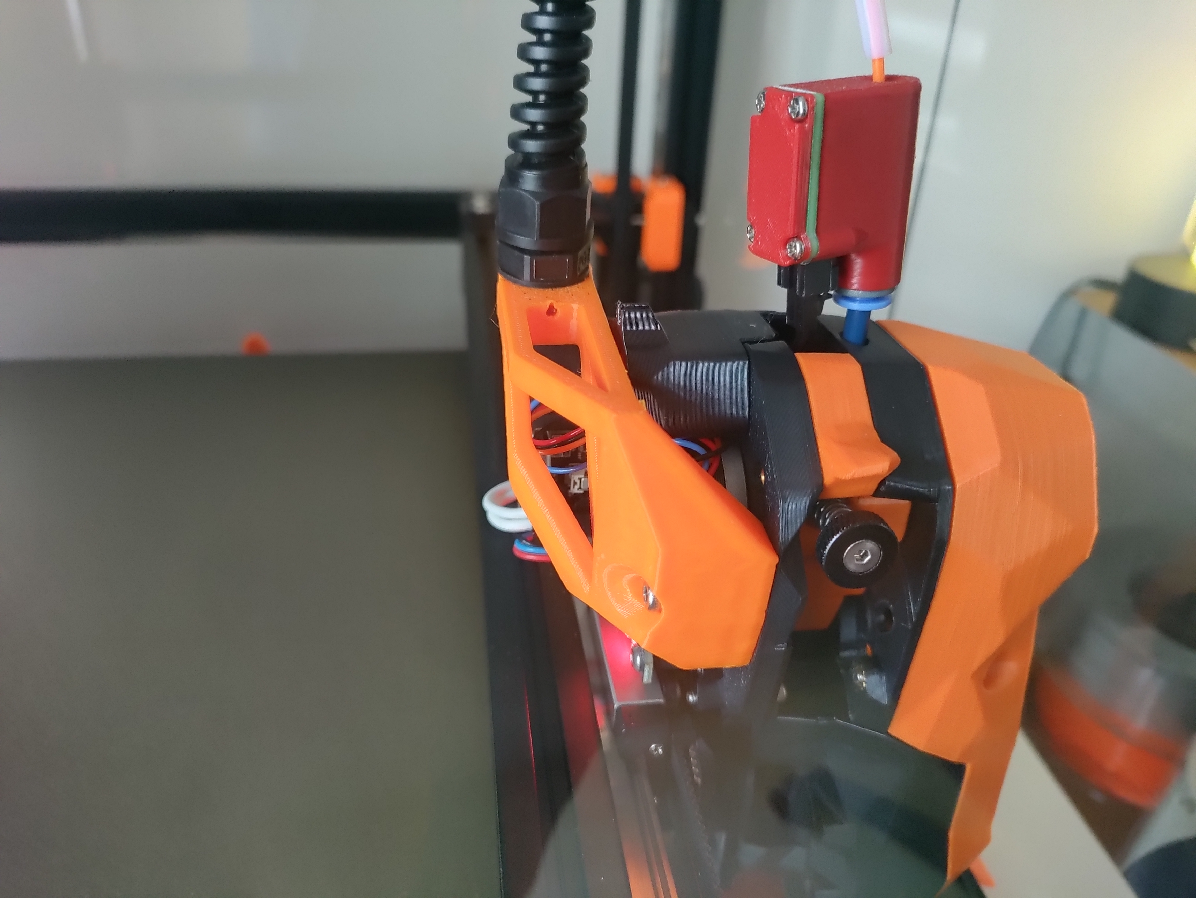 SB2209 + PG7 Stealthburner Mount + strain relief wire attachment
