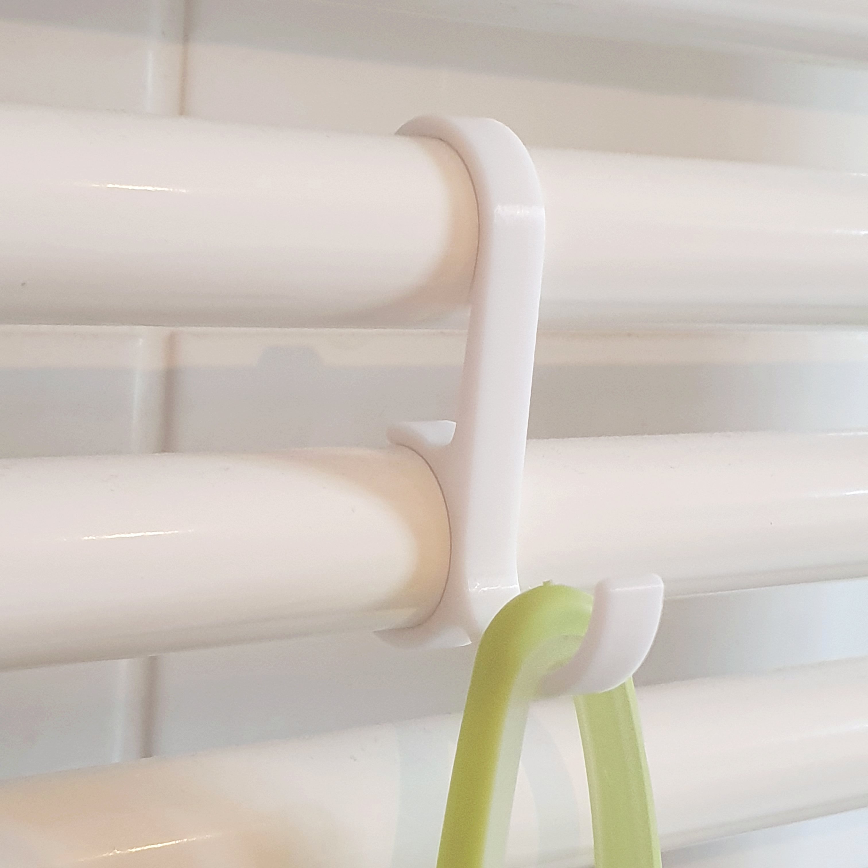 Hook for Bathroom Radiators /Towel heater  (20 mm, 22 mm, 23 mm Tubes)