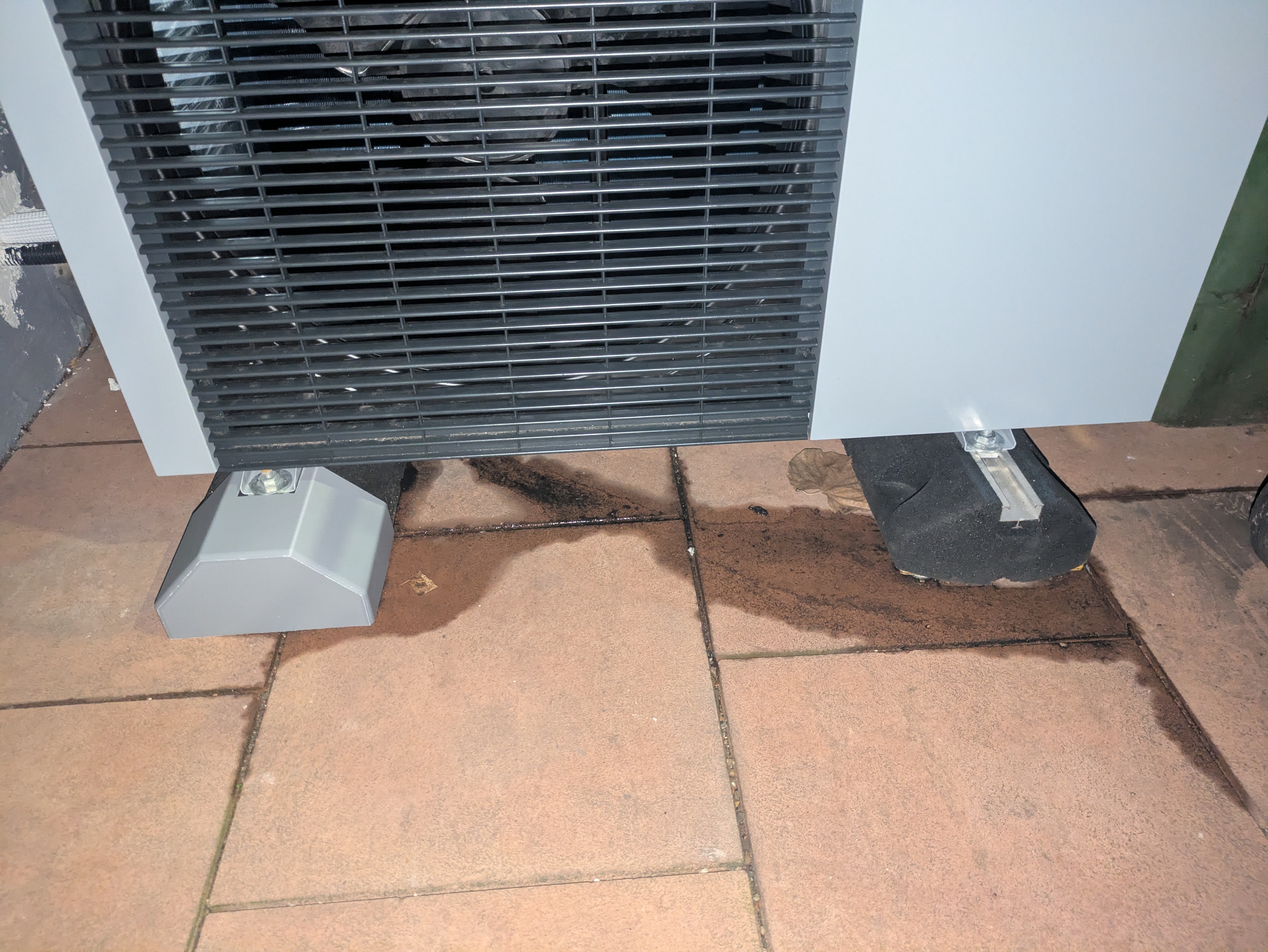 Weishaupt WSB Heatpump Cover for Big Foot feet