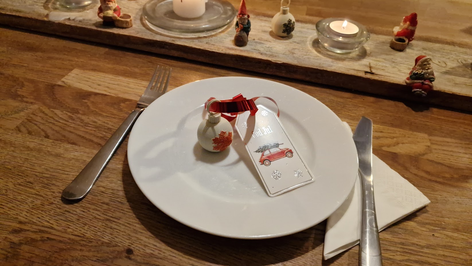 Christmas Bauble Place Card Holder
