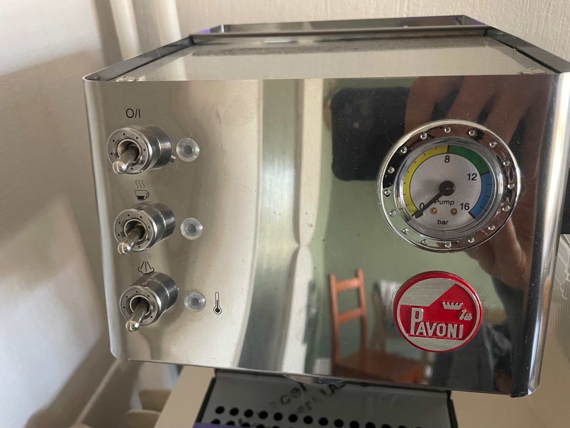 Cache de protection des LED Cafetière PAVONI.