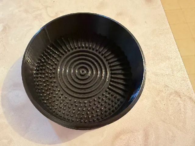 Makeup brush cleaner with walls
