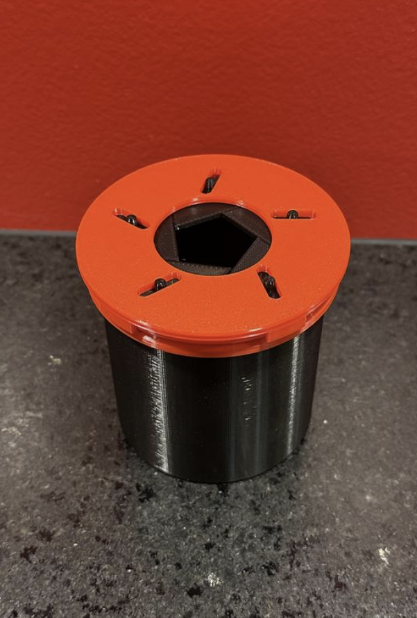 Cup with Iris 5-blade closure