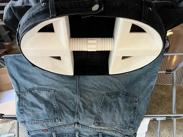 Pant waist stretcher