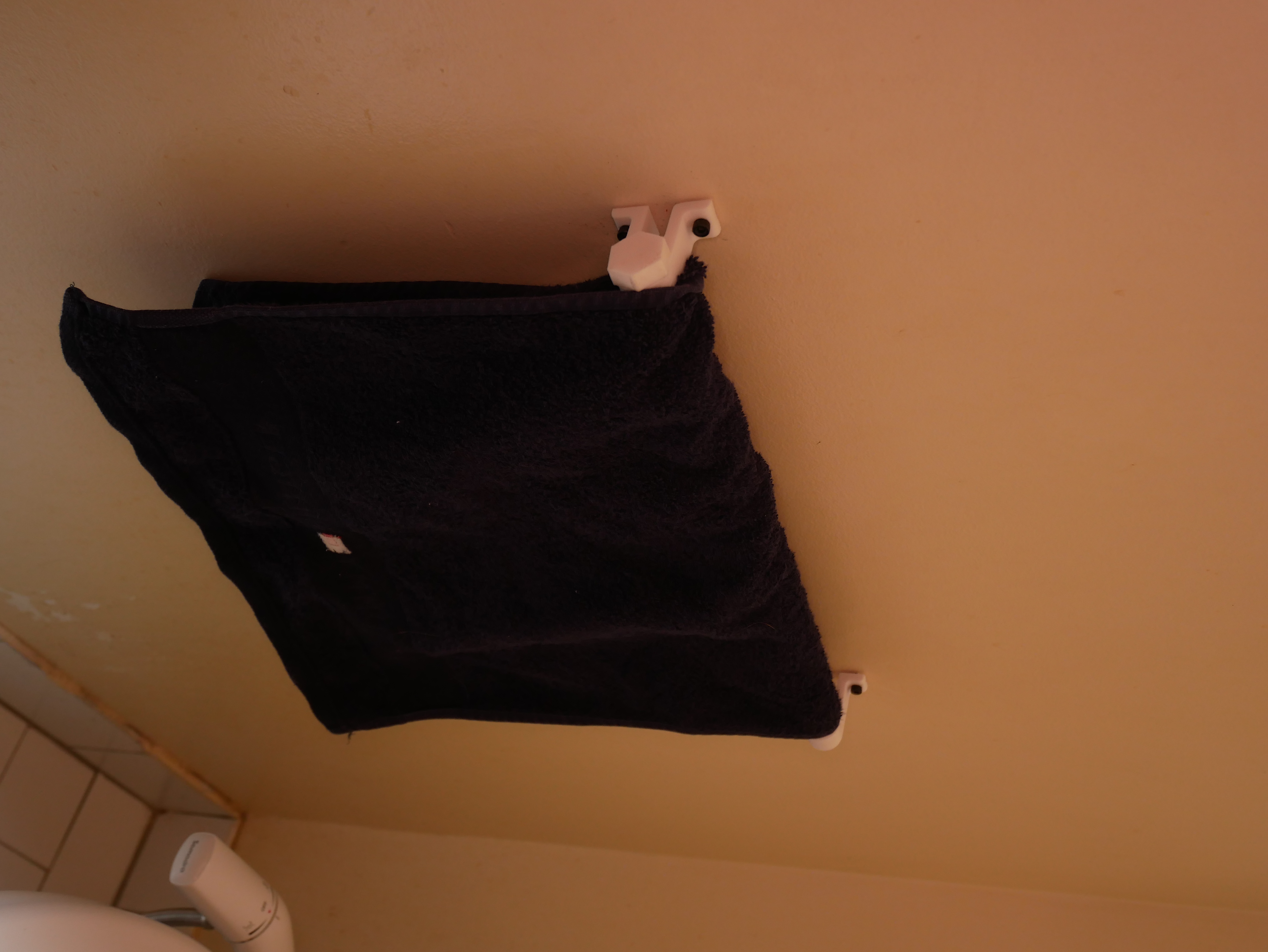 Small towel handler