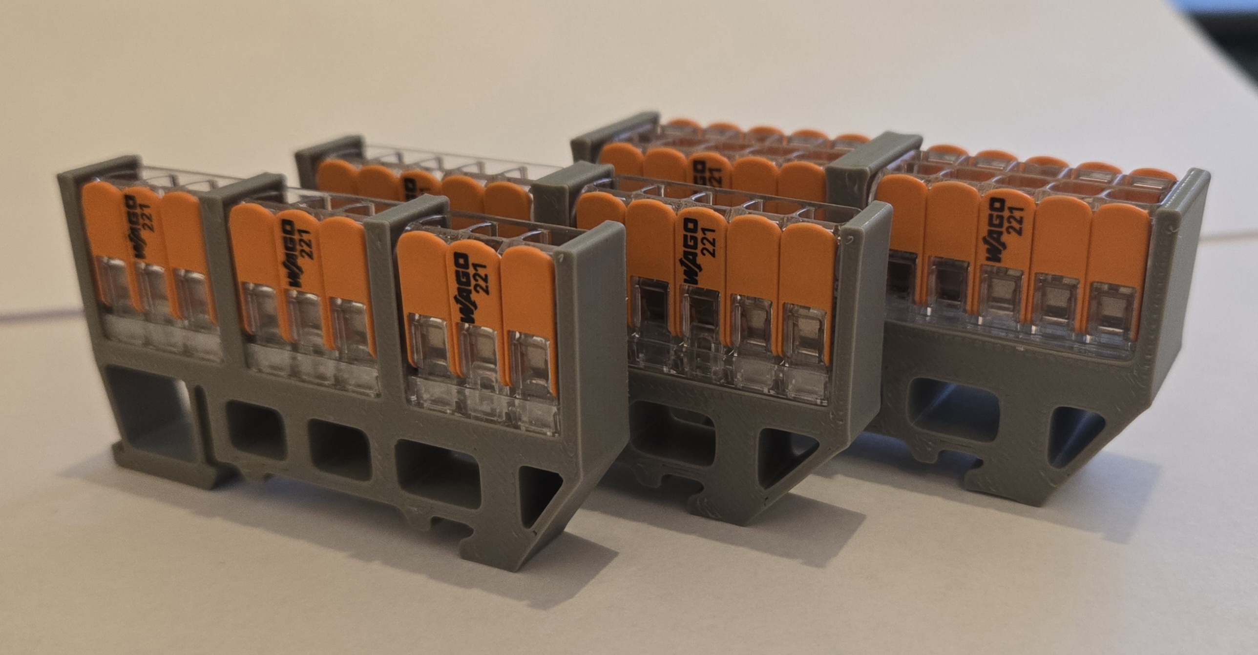 Wago 221-(413, 415, 420) DIN Rail Mount