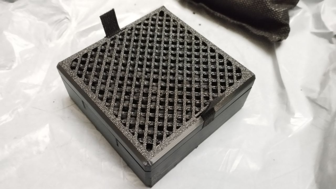 Compact activated carbon filter case for Anycubic S1