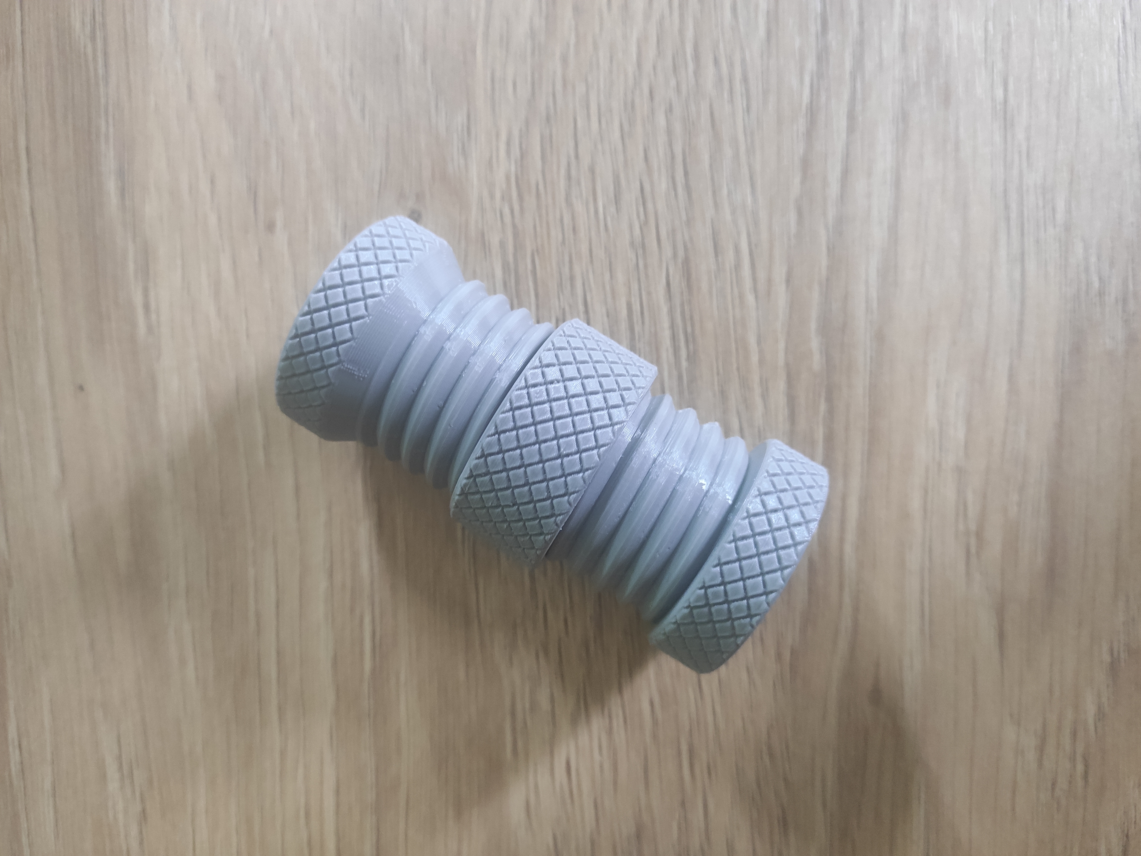 Fidget screw