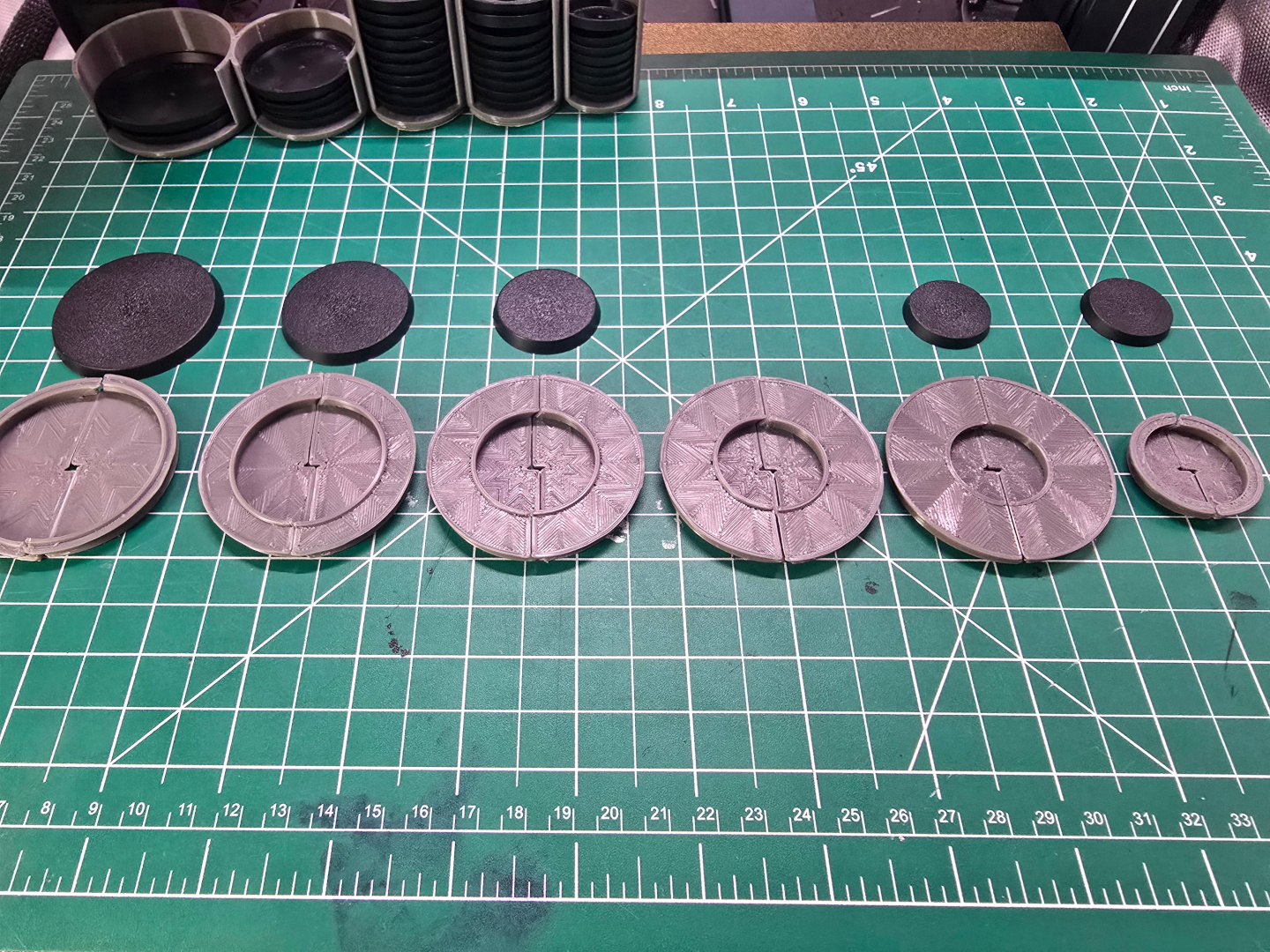 HexiVault Parametric Adapters for Warhammer Based Minis
